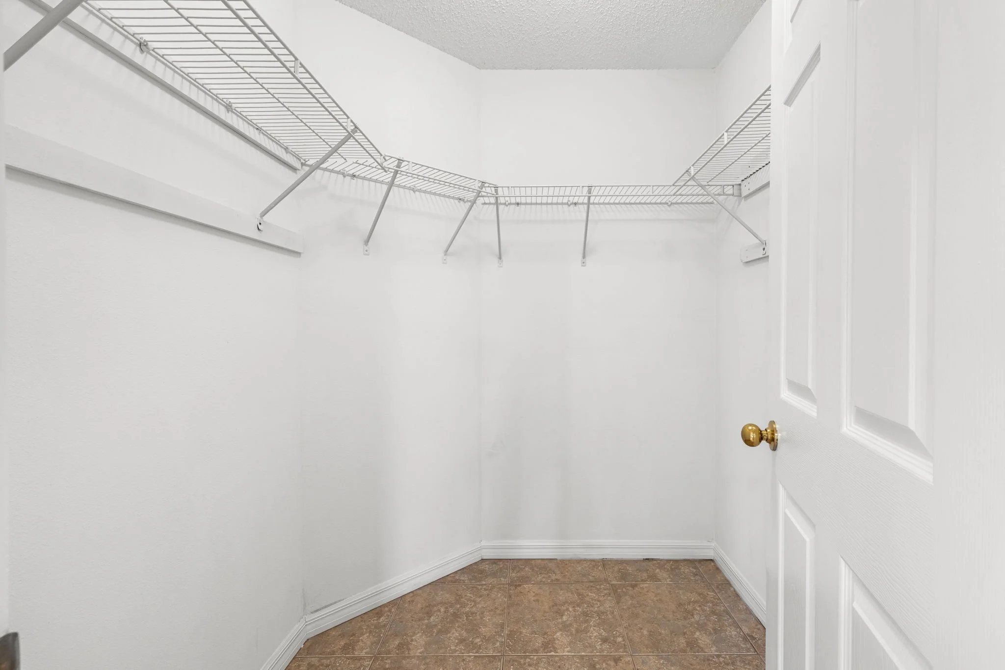 primary walk in closet.jpg