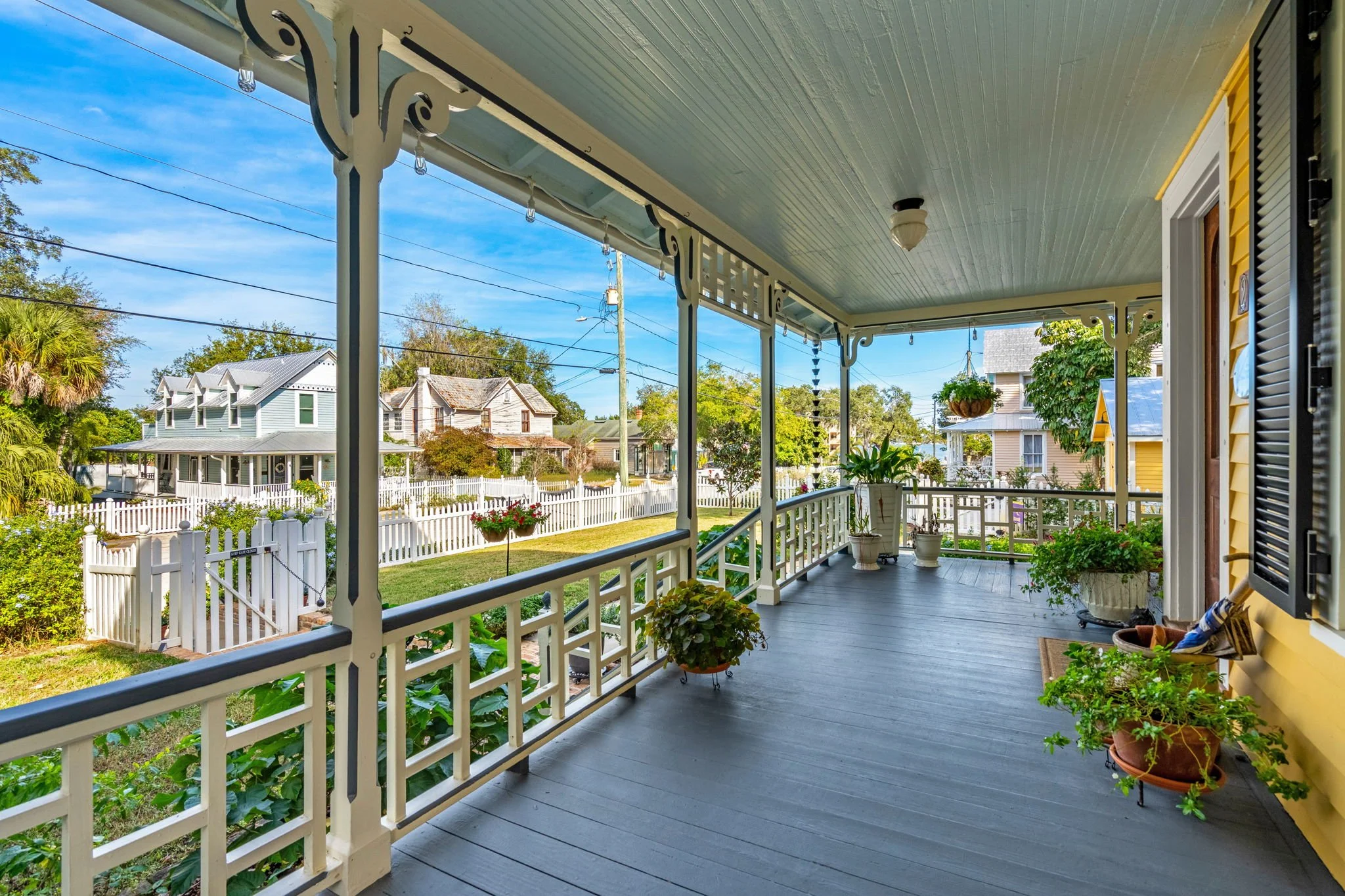 wrap around porch 4.jpg