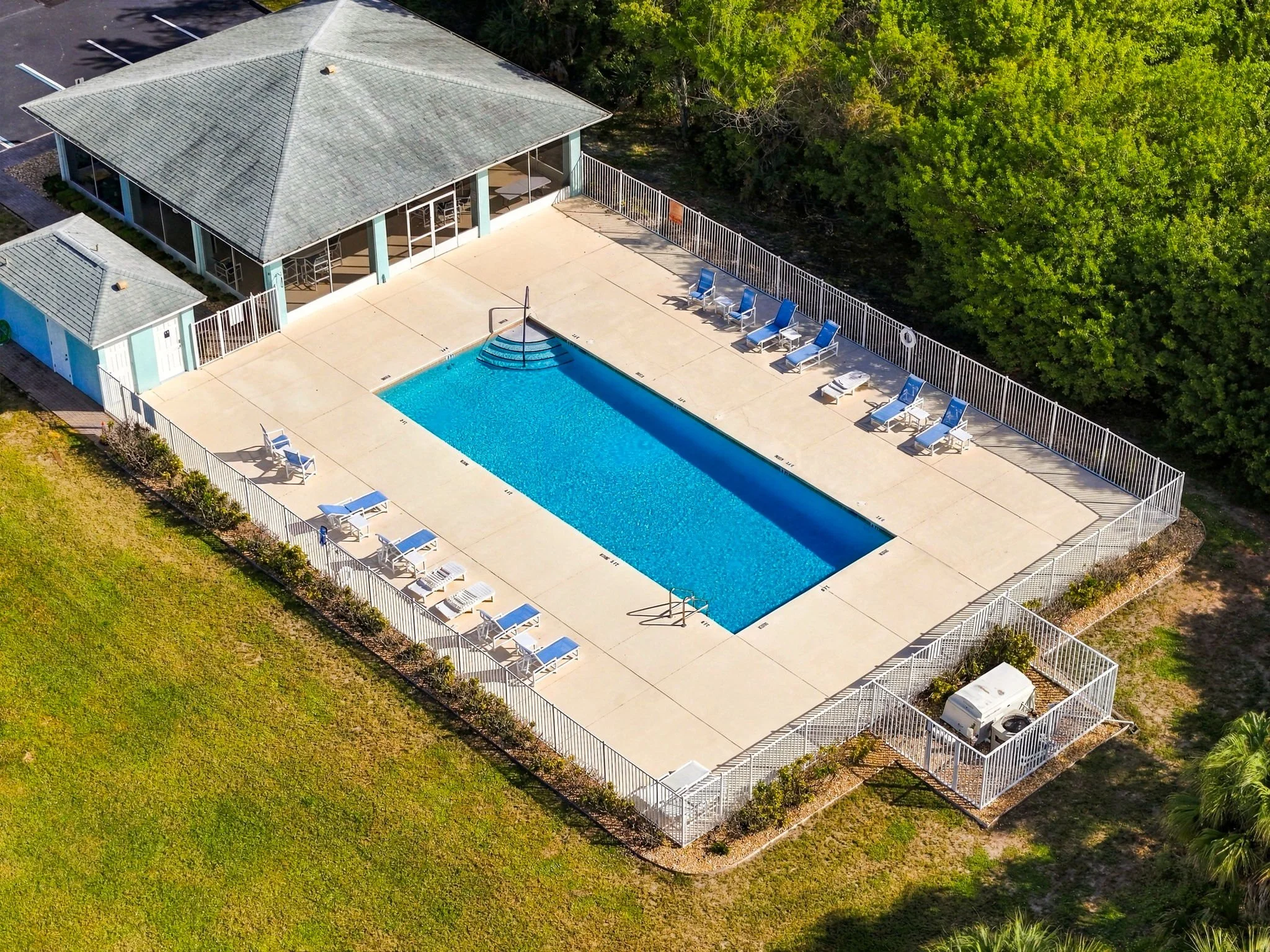 community pool 2.jpg