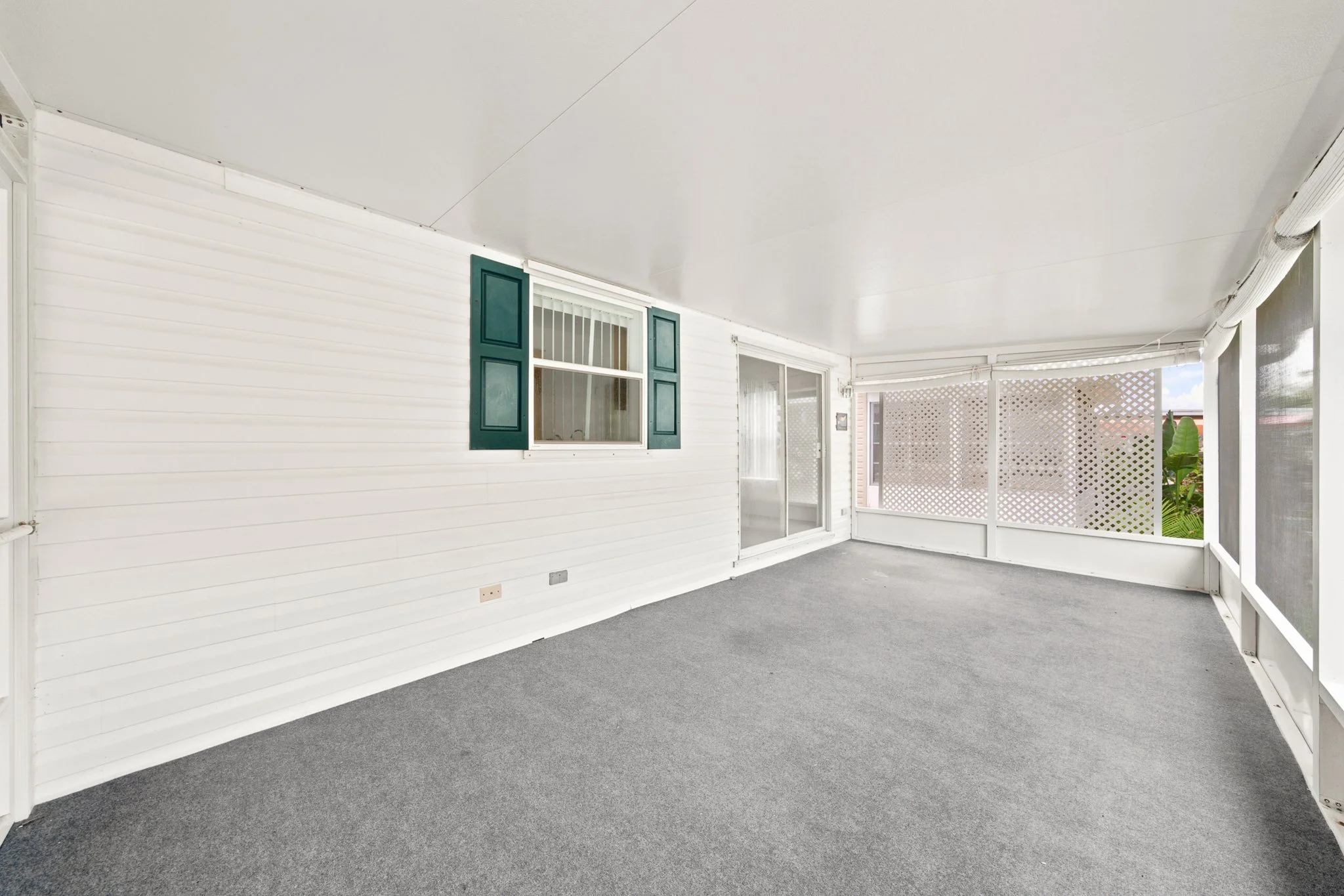 screened porch 2.jpg