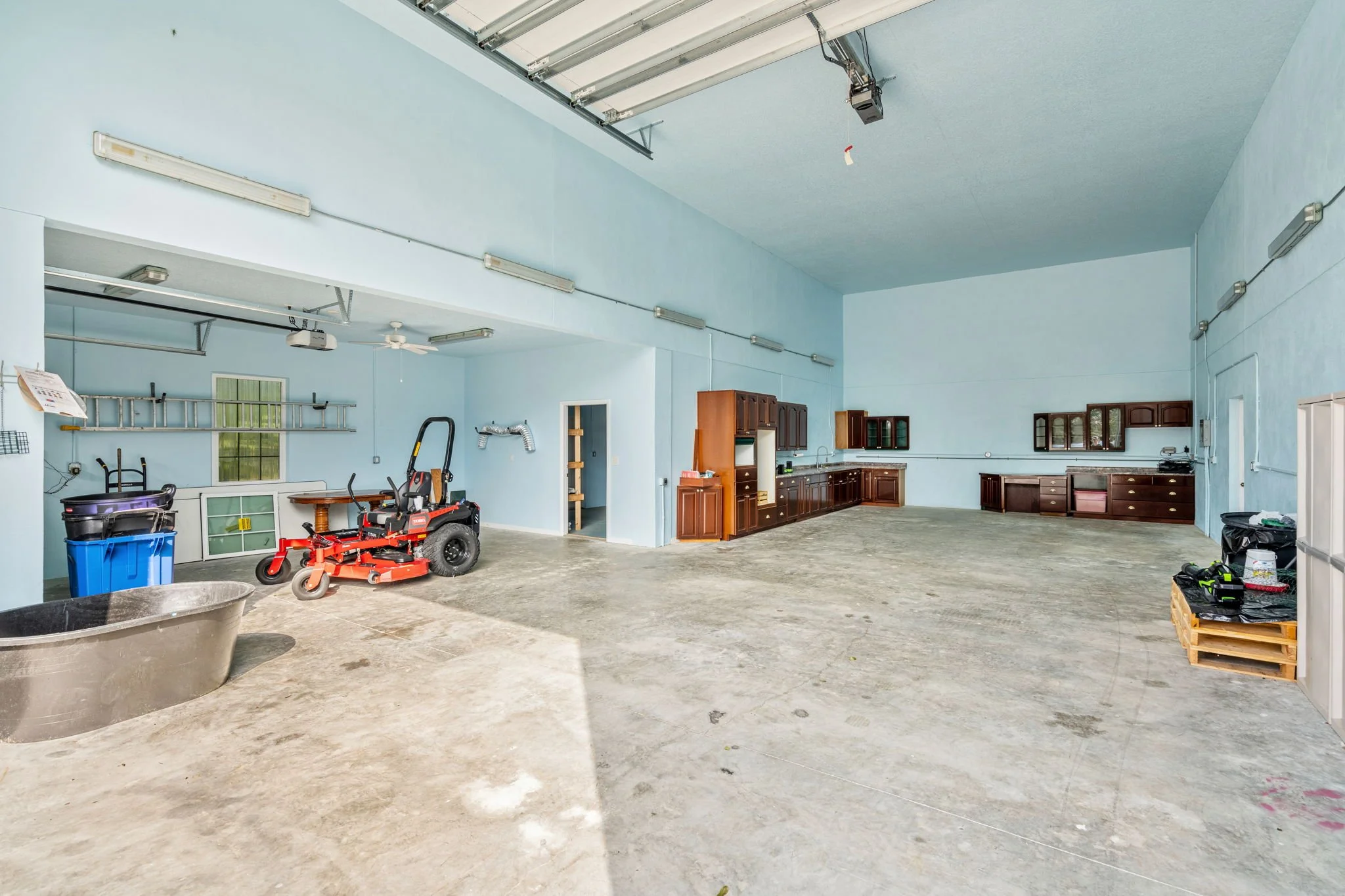 RV garage inside 1.jpg