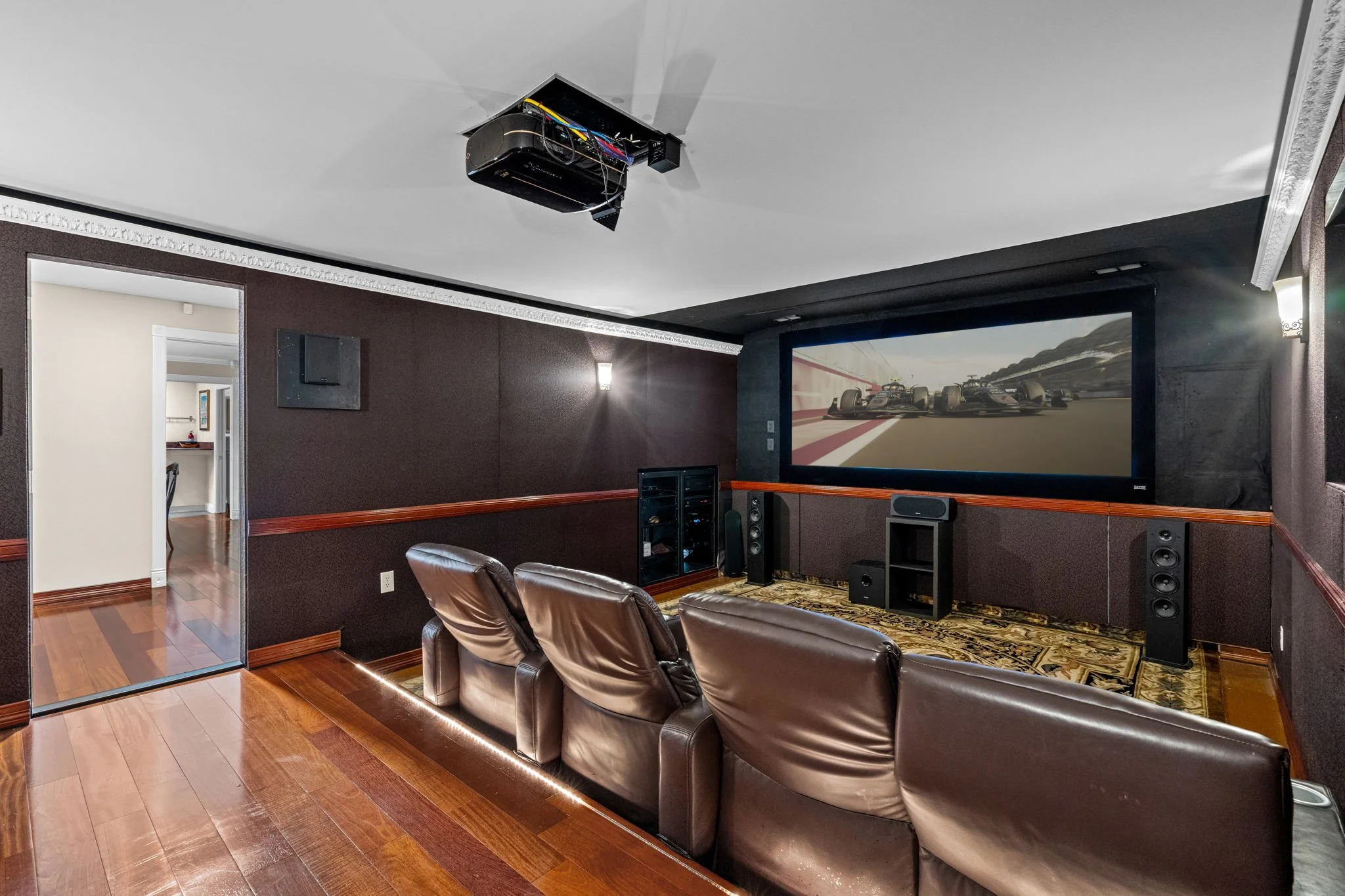 theater room 2.jpg