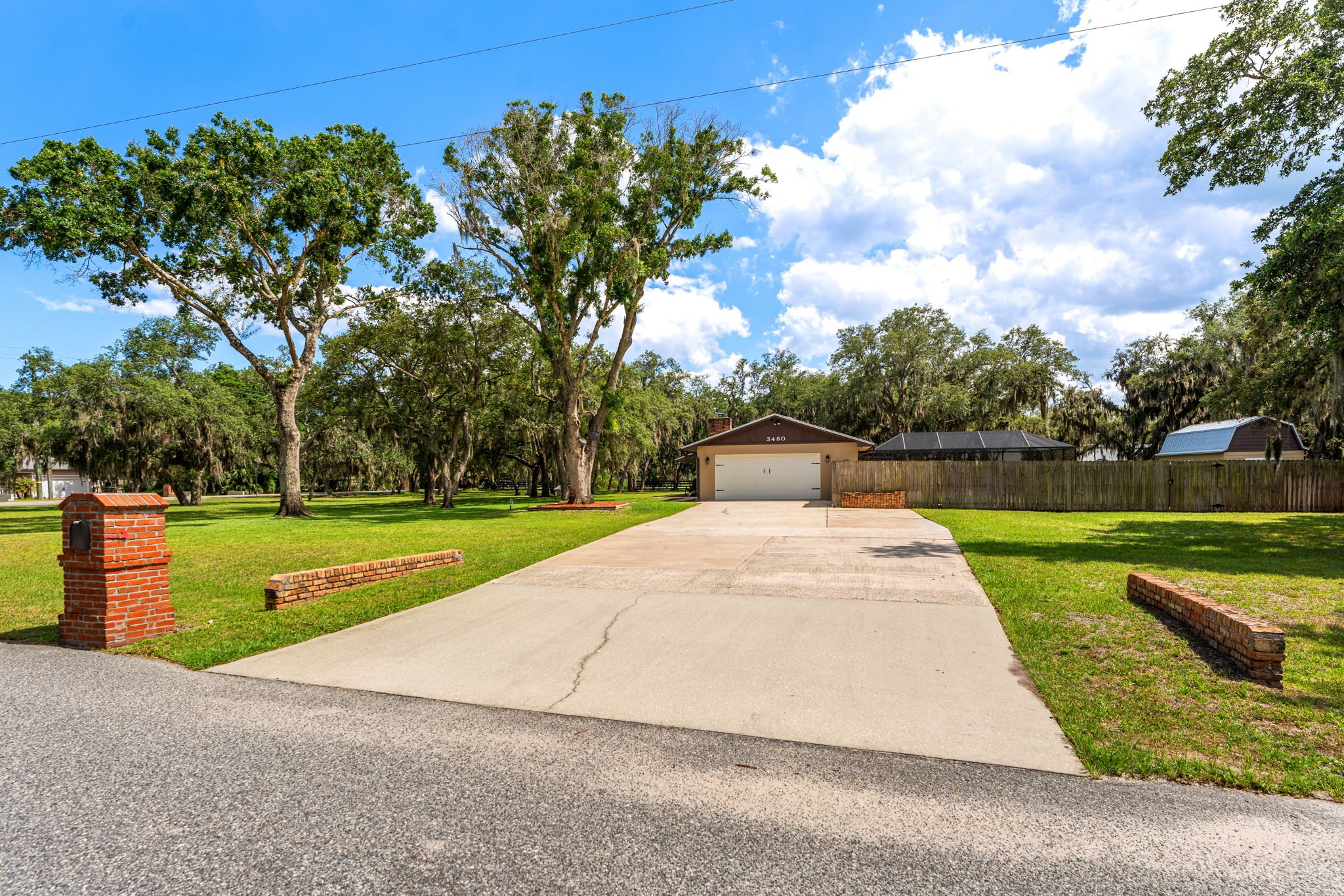 driveway.jpg