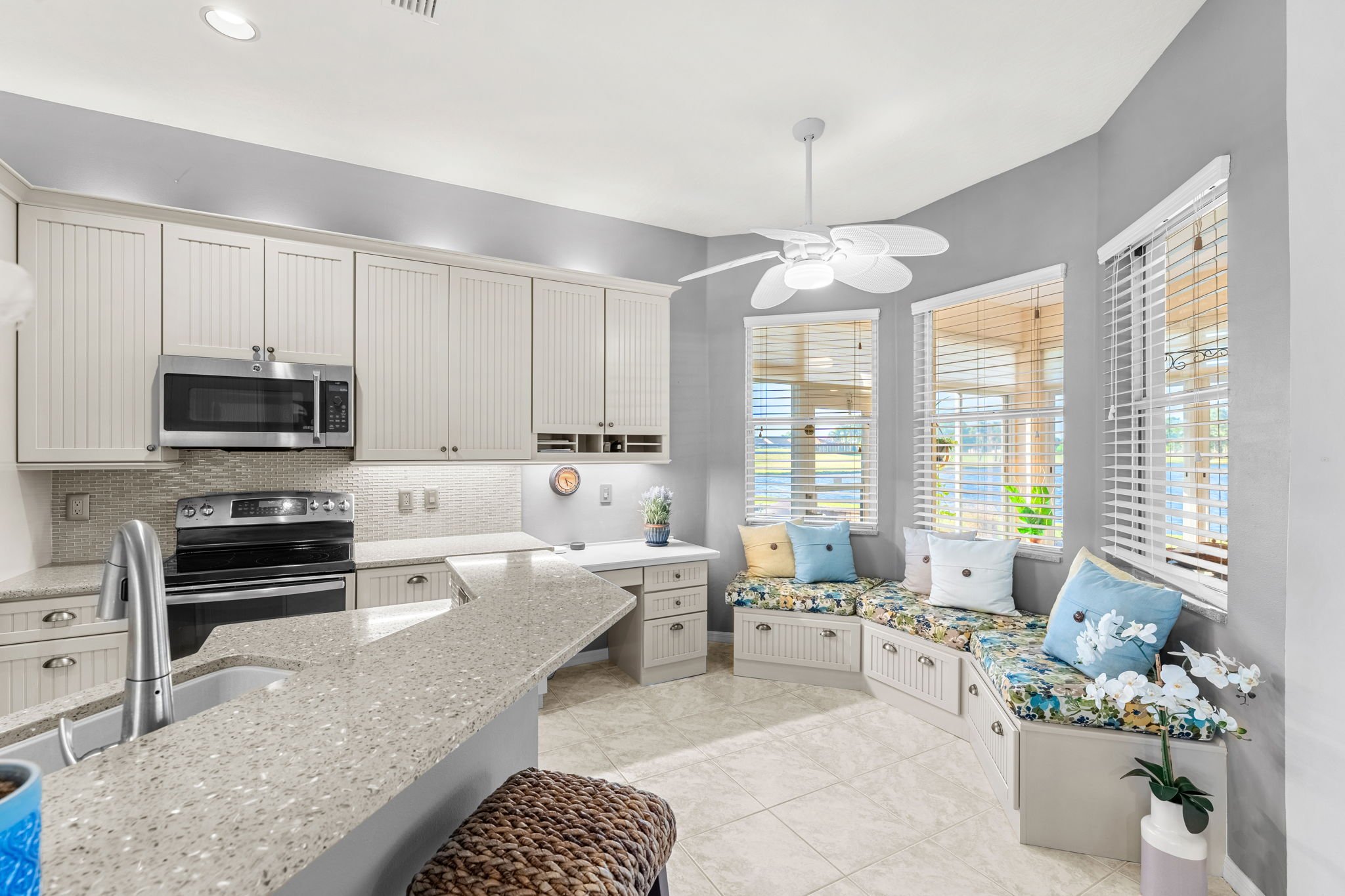 kitchen 1.jpg