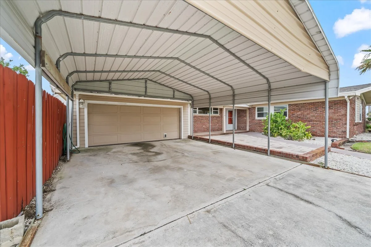 carport:garage entry.jpg
