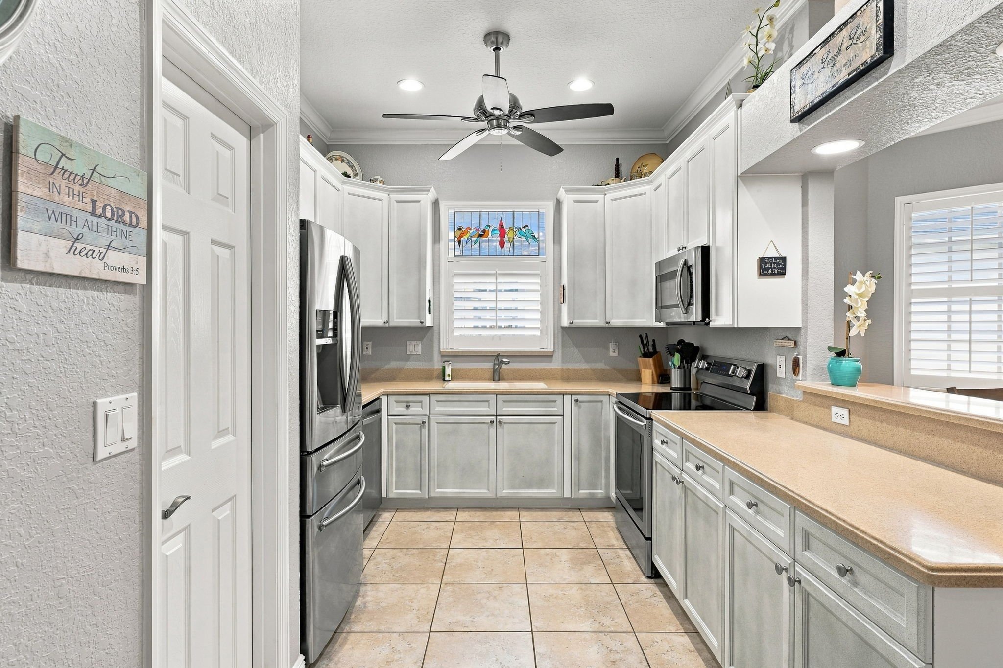 kitchen 1.jpg