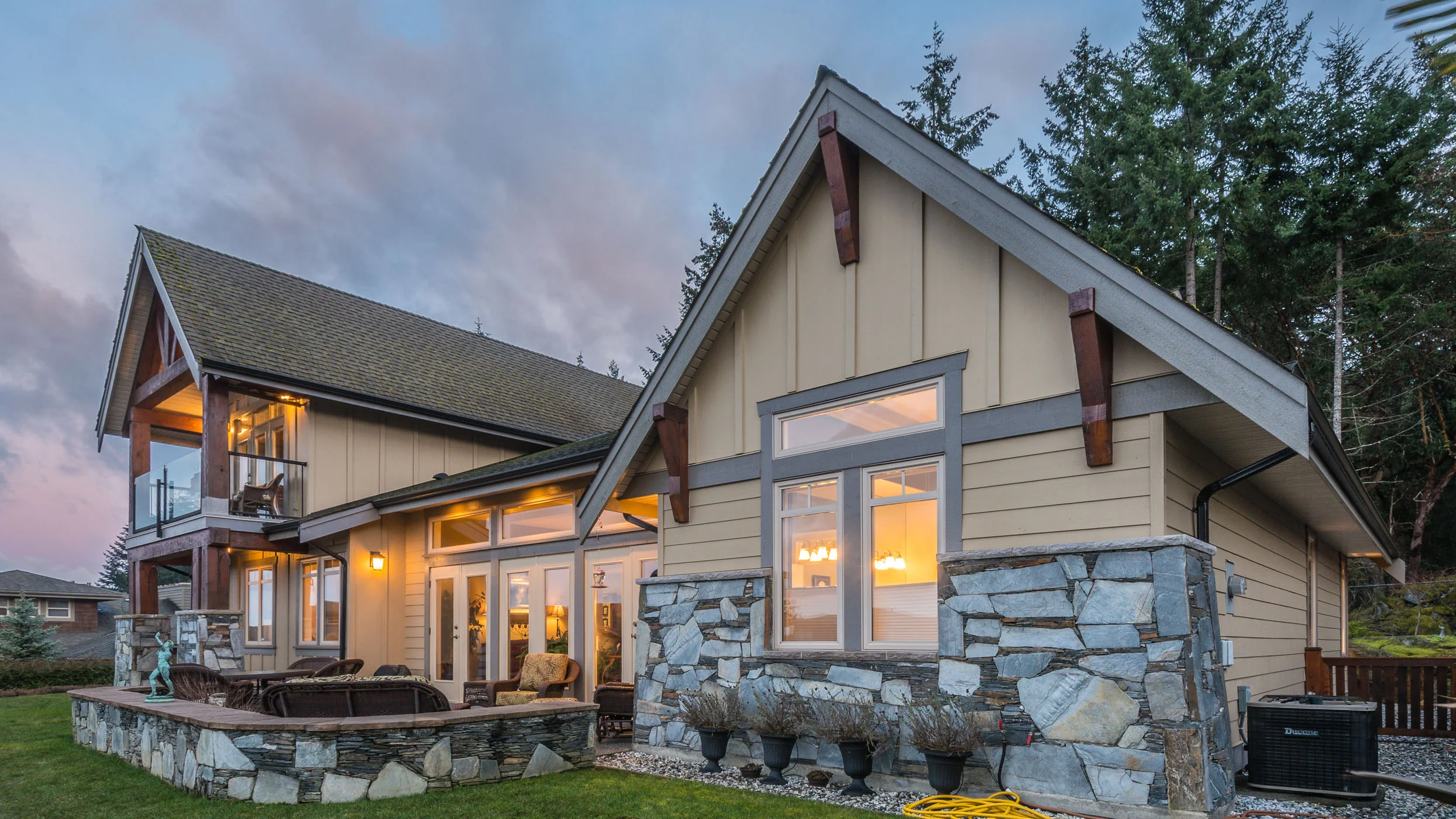 Paul Dabbs Custom Homes - Goodrich 16.jpg