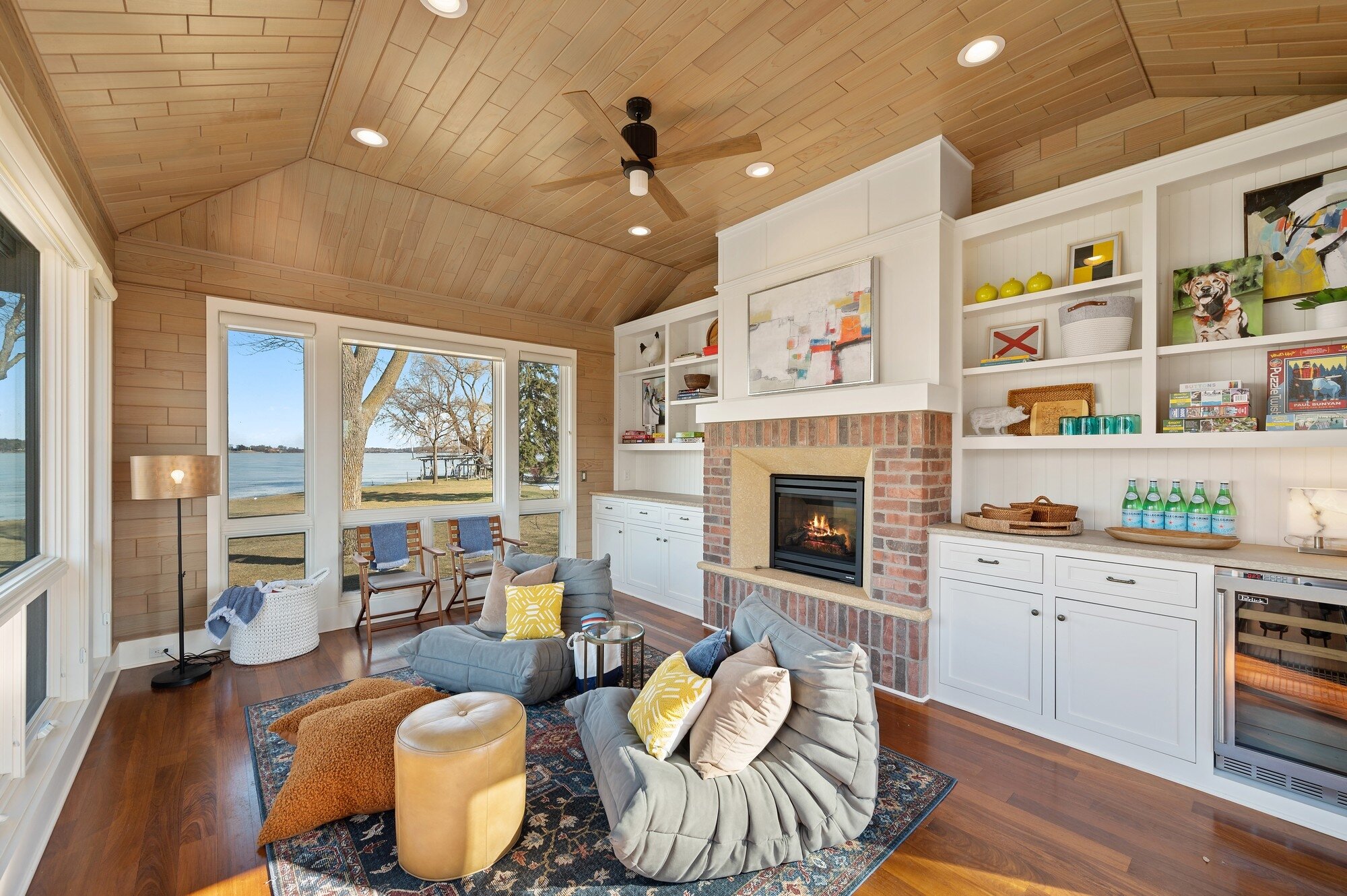 44_1280BrackettsPointRd_2071_DownloadforMLS_2000x1333.jpg