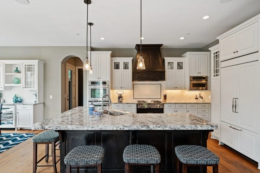 17_16510BlackOaks_2025_LowRes.jpg