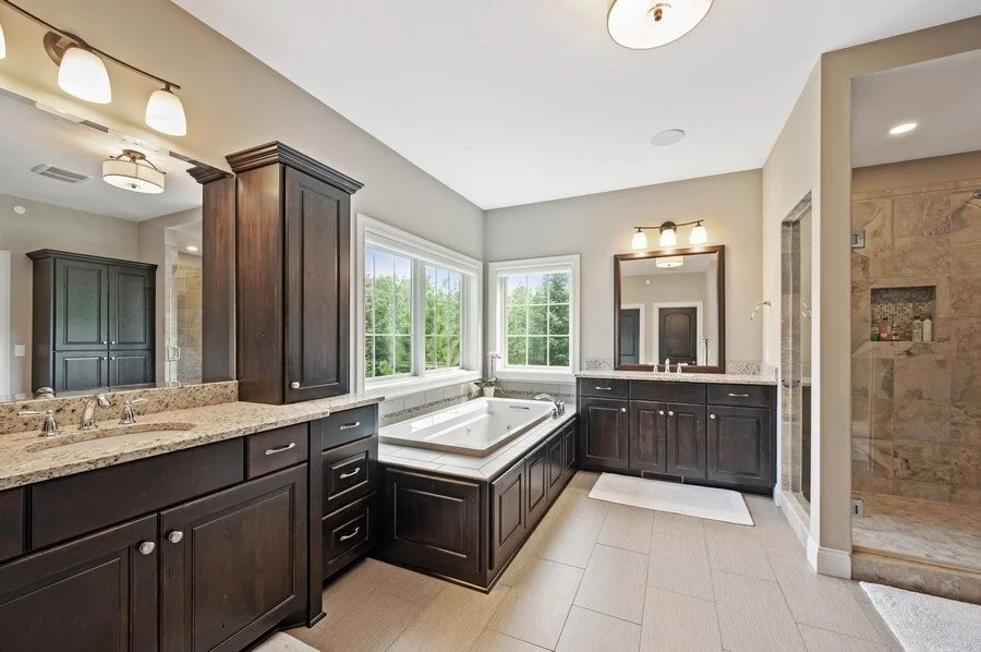 24_16510BlackOaks_2040_LowRes.jpg