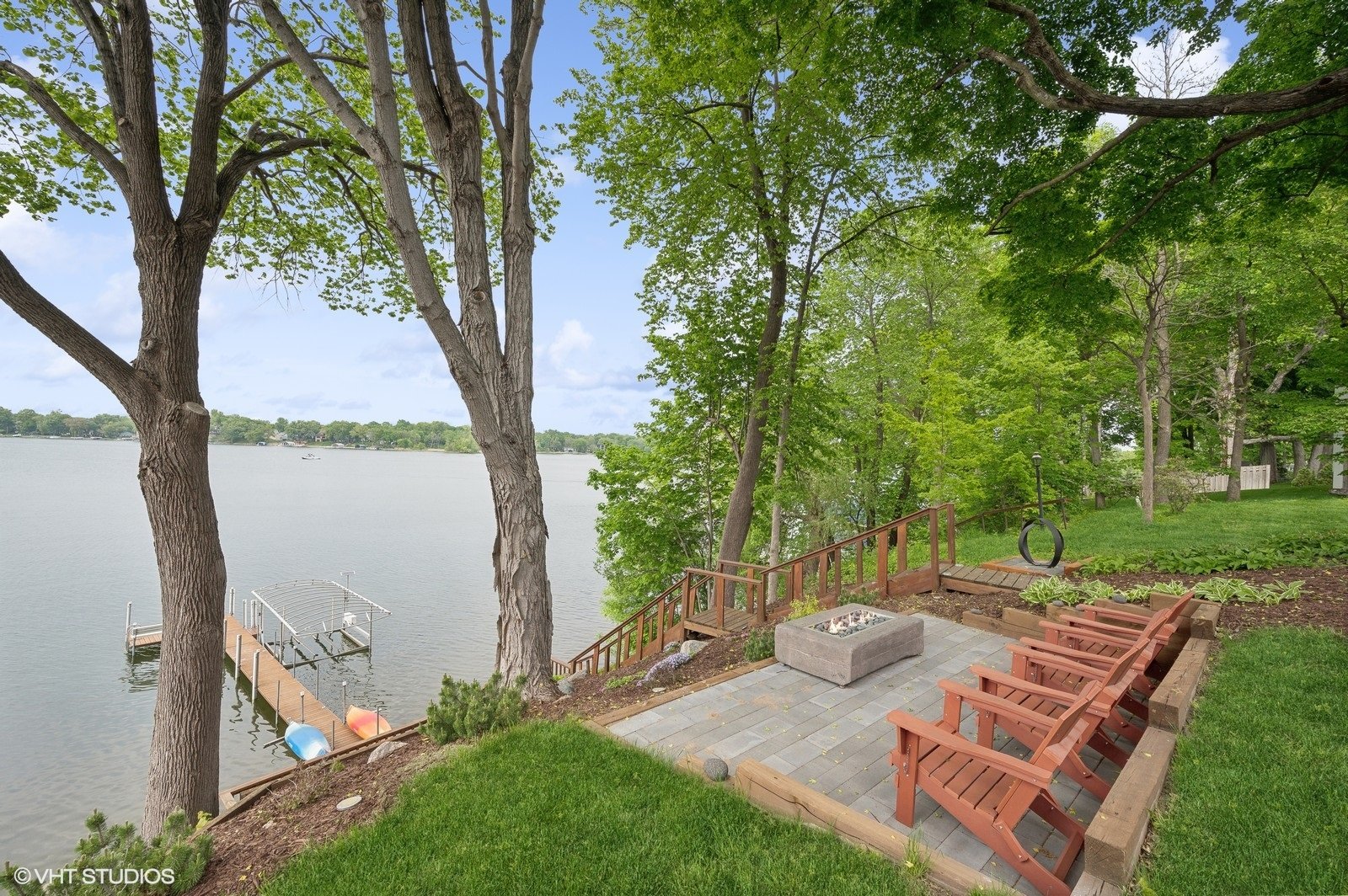 06_5020EdgewaterDr_2007_Large.jpg