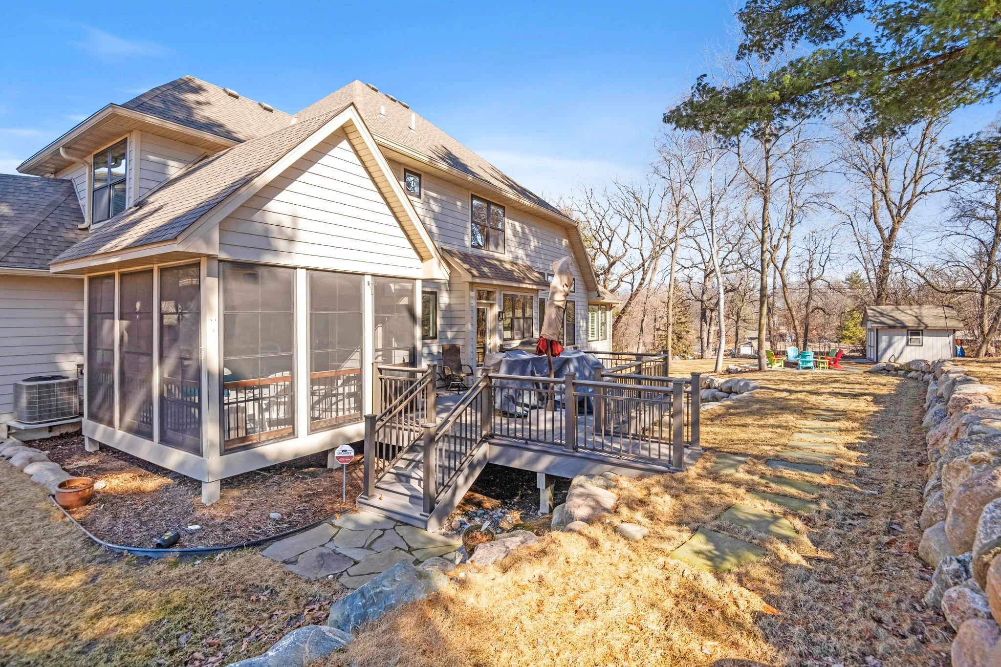 10-web-or-mls-14835 9th Ave-10.jpg