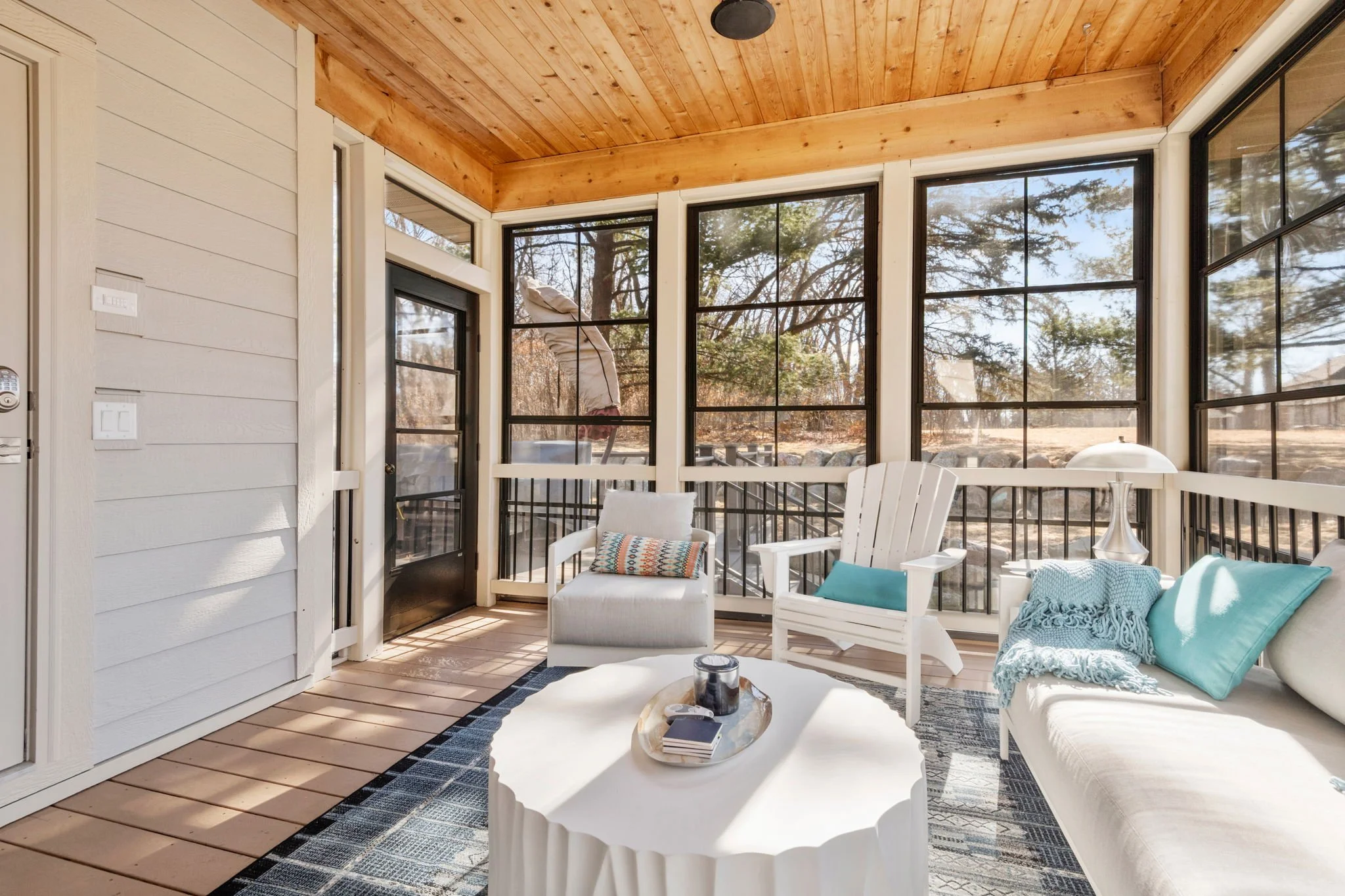 24-web-or-mls-14835 9th Ave-24.jpg