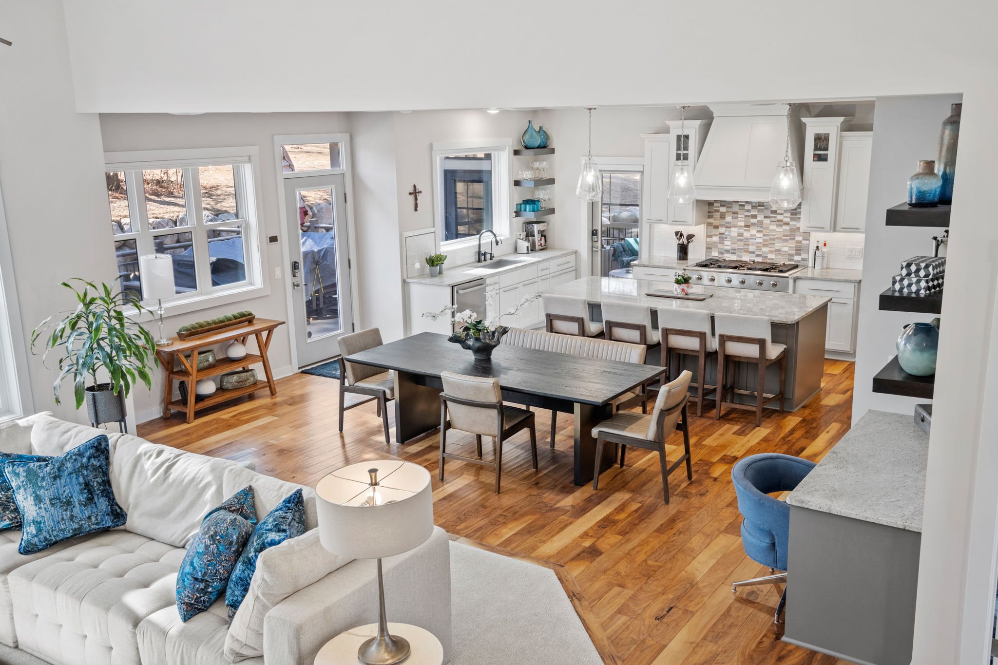 28-web-or-mls-14835 9th Ave-28.jpg