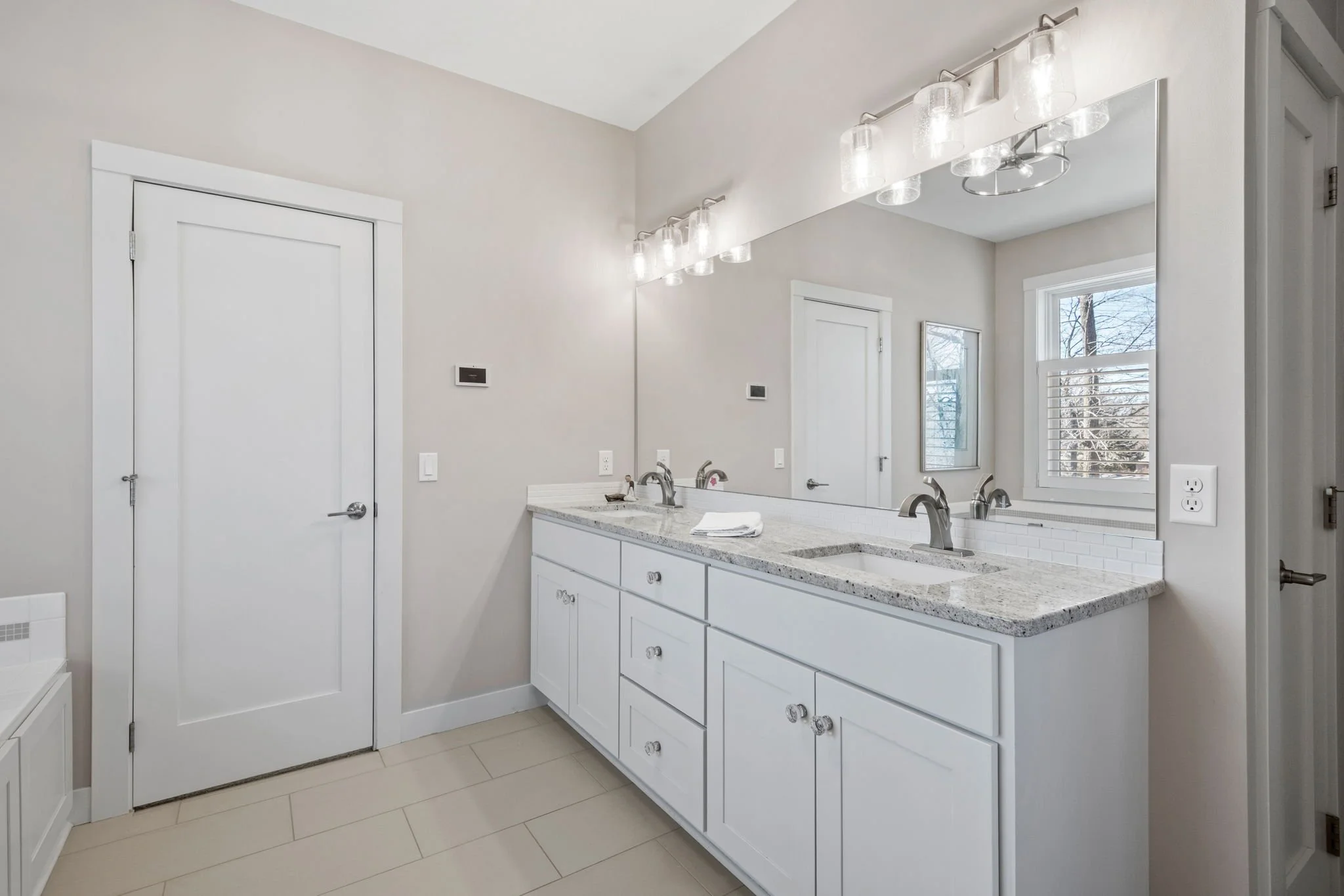 43-web-or-mls-14835 9th Ave-43.jpg