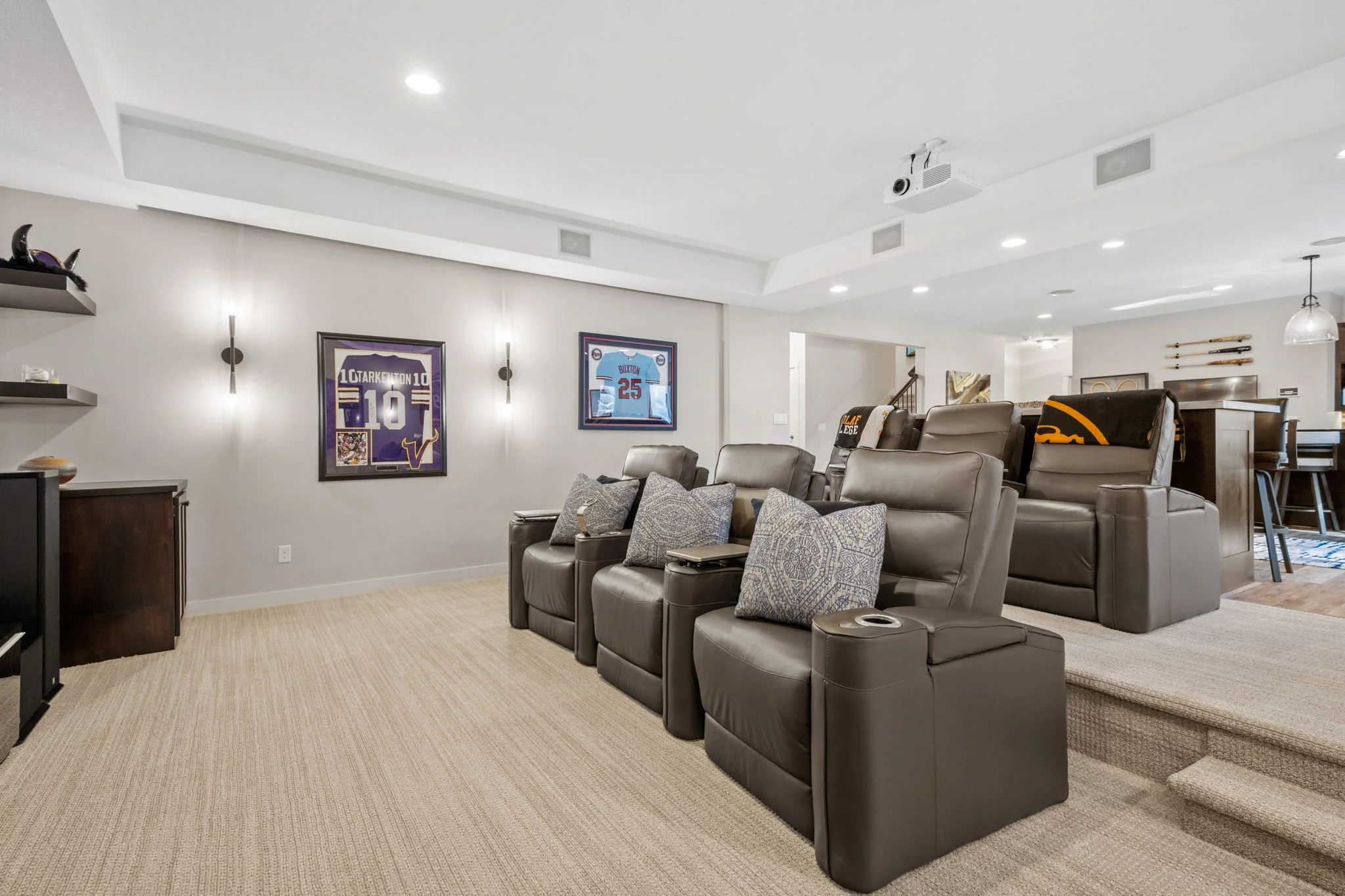 50-web-or-mls-14835 9th Ave-50.jpg