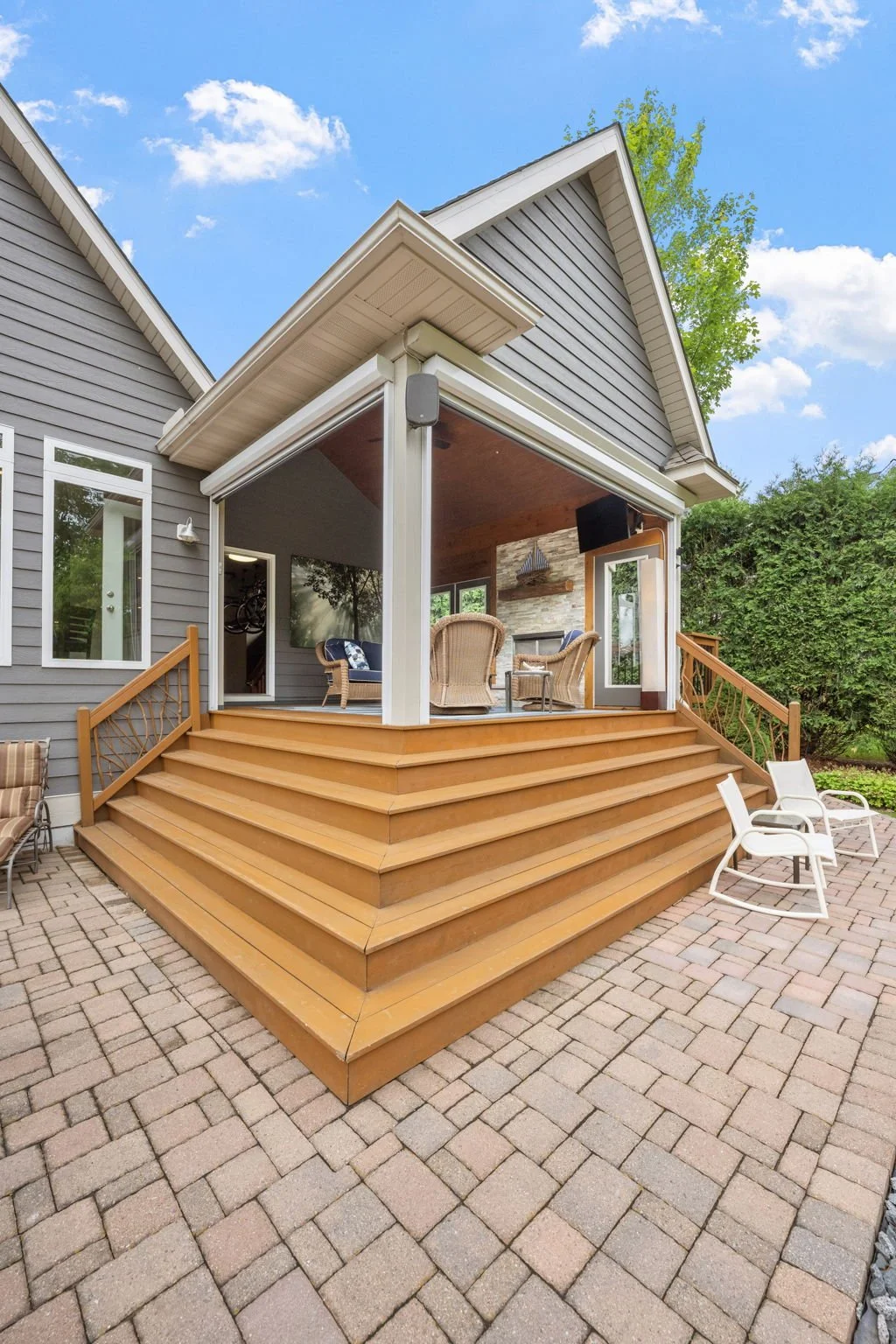 19-web-or-mls-221 George St-19.jpg