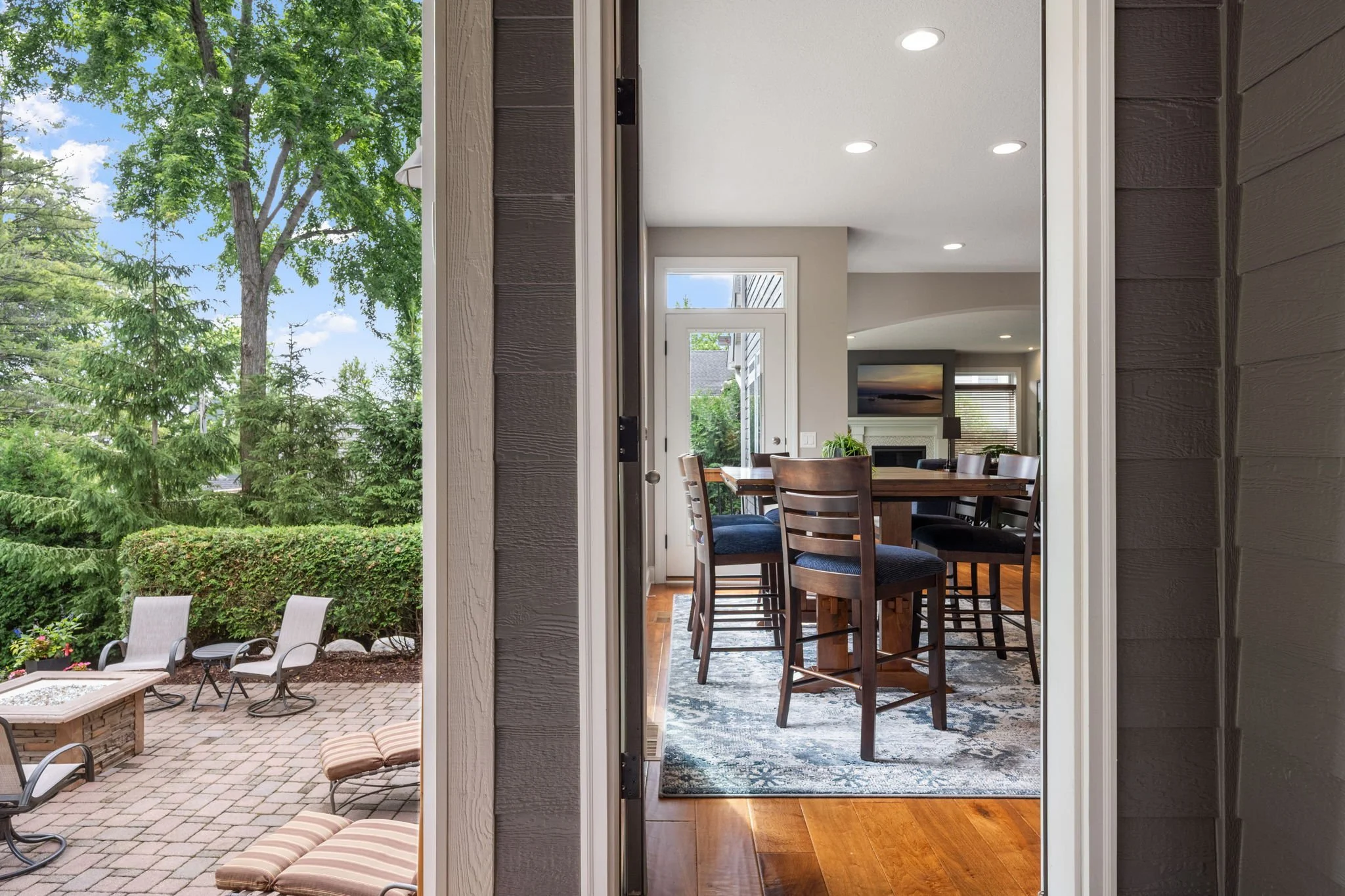 31-web-or-mls-221 George St-31.jpg