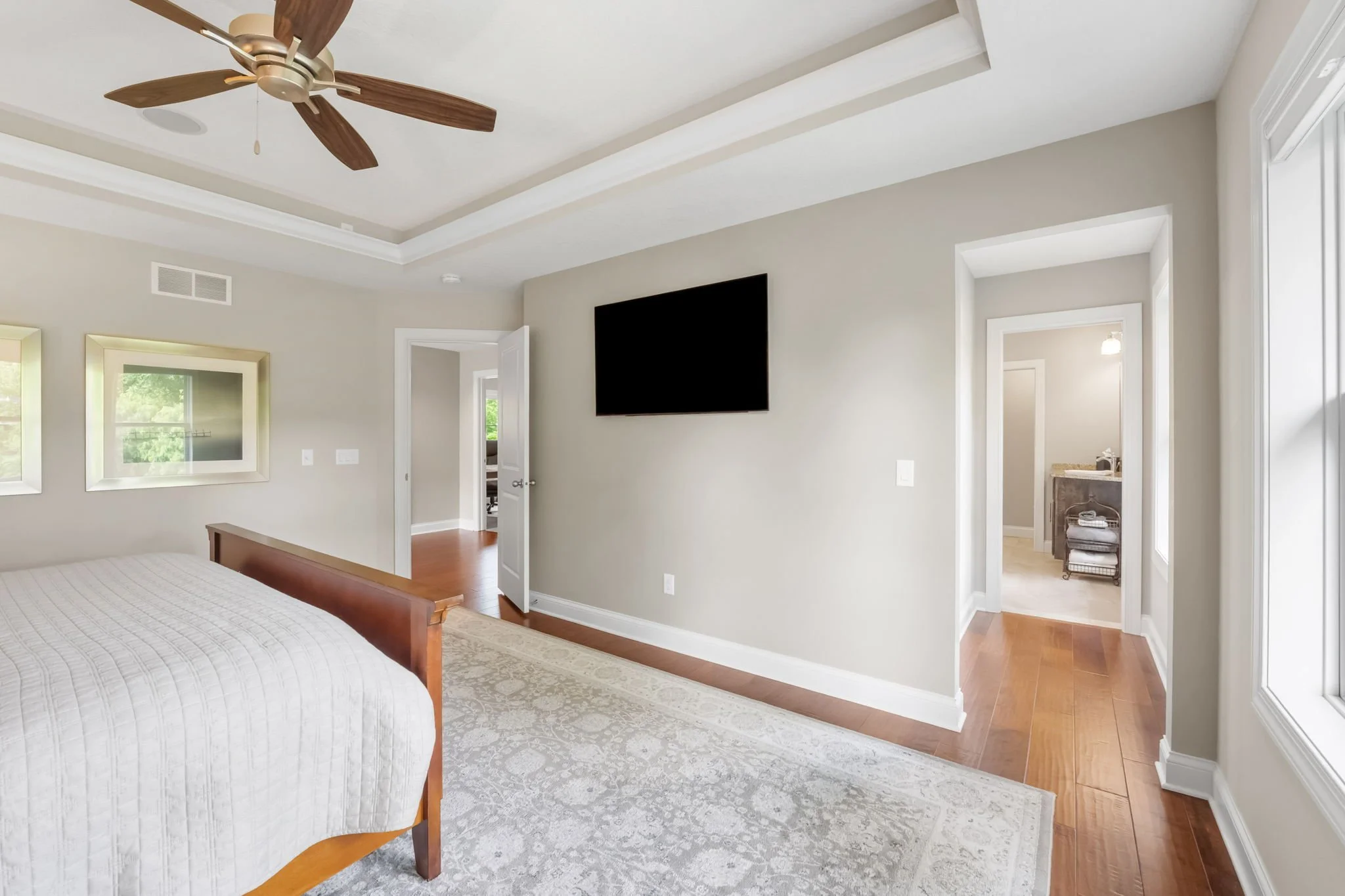 62-web-or-mls-221 George St-62.jpg