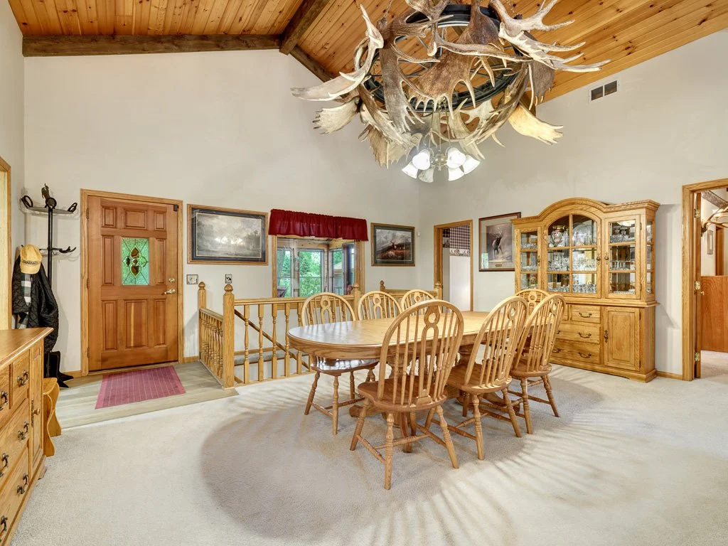 6 - Dining Room.jpg