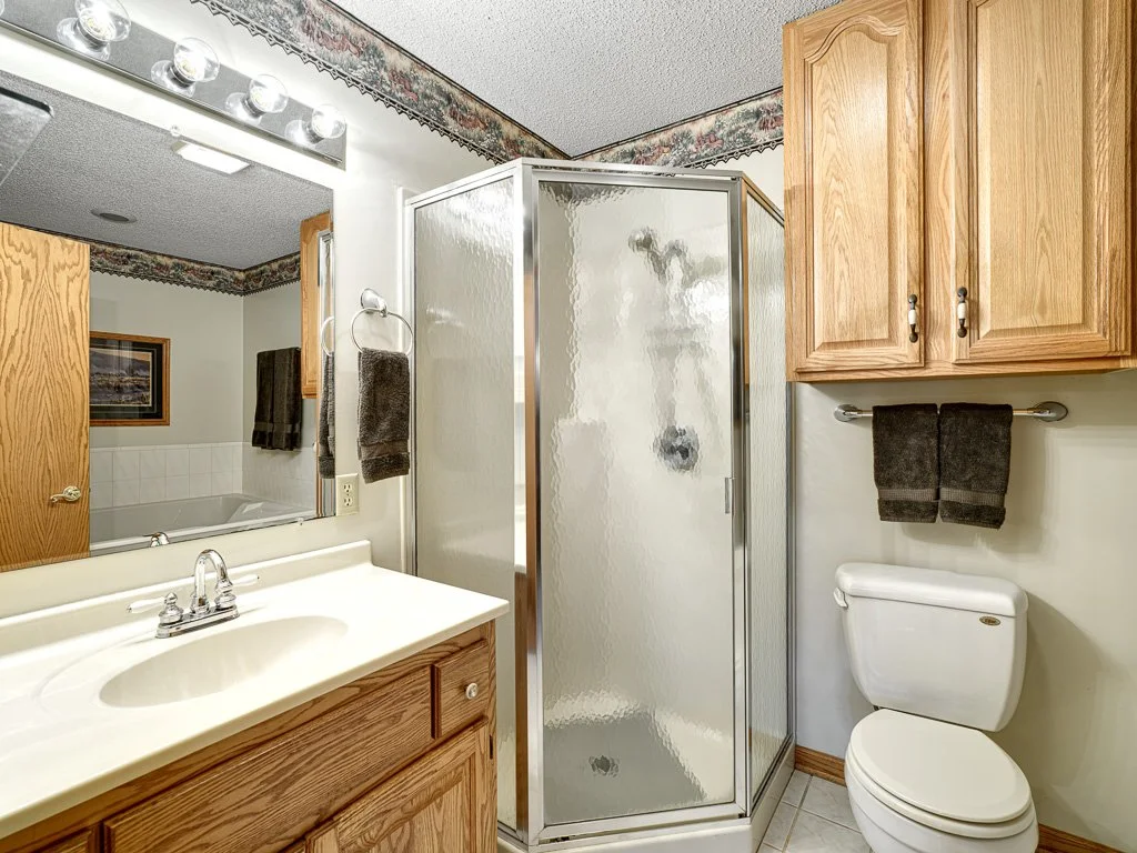 15 - Primary Bathroom.jpg