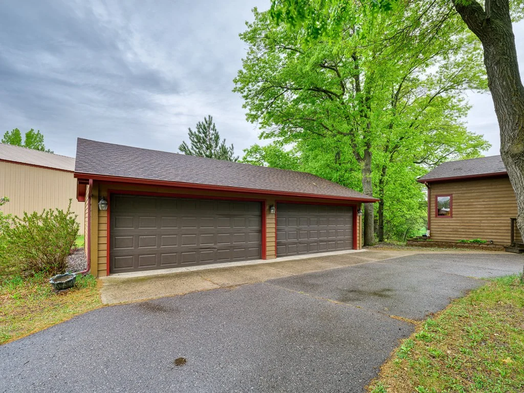 31 - Garage.jpg
