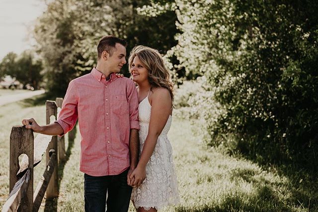 Who else is ready for some sunshine 🙋🏼&zwj;♀️ #jennferrickphotography #liveauthentic #indygrammers #cincinnatiweddingphotographer #indianaweddingphotographer #cincinnatiphotographer #indianaphotographer #photography #photographer #dearestviewfinder