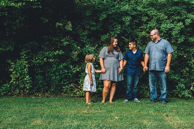 I&rsquo;m so ready to hop into spring sessions!
.
.
.
#magicthroughmylens #dearestviewfinder #photography #indianaphotographer #southeastindianaphotographer #risingsuninphotographer #cincinnatiphotographer #familyphotography #familyphotographer