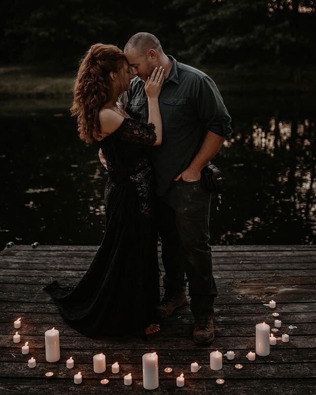 Created magic on tonight&rsquo;s summer solstice + it was everything my soul needed
Absolutely cannot wait to share more of Clint + Beth&rsquo;s engagement session. 
Y&rsquo;all it was fire- pun intended
.
.
.
.
#jennferrick #jennferrickphotpgraphy #