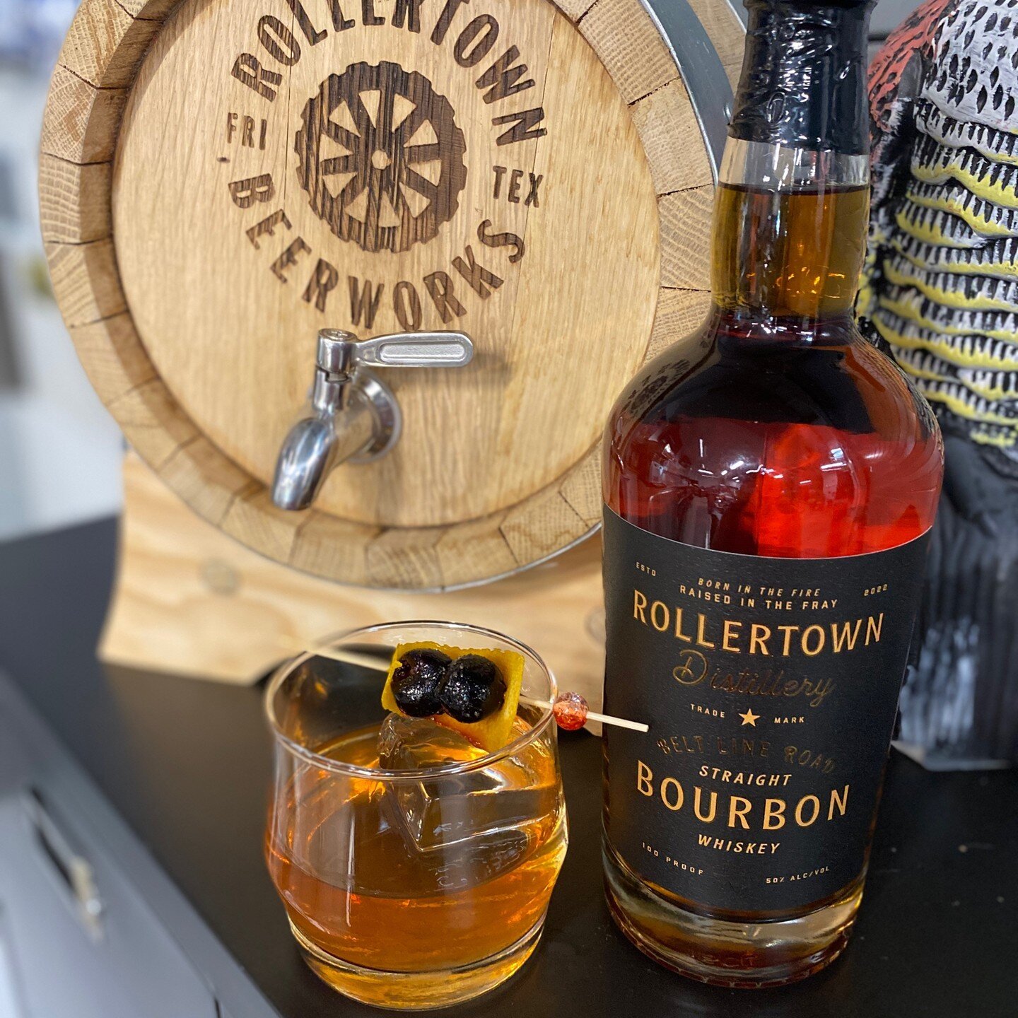 If you've seen our mini Rollertown barrel in the taproom lately&hellip;  it&rsquo;s more than just decor. We&rsquo;ve been using it to age old fashioneds&hellip; and today, we finally get to enjoy the fruits of our labor.

Starting at noon, all-new B