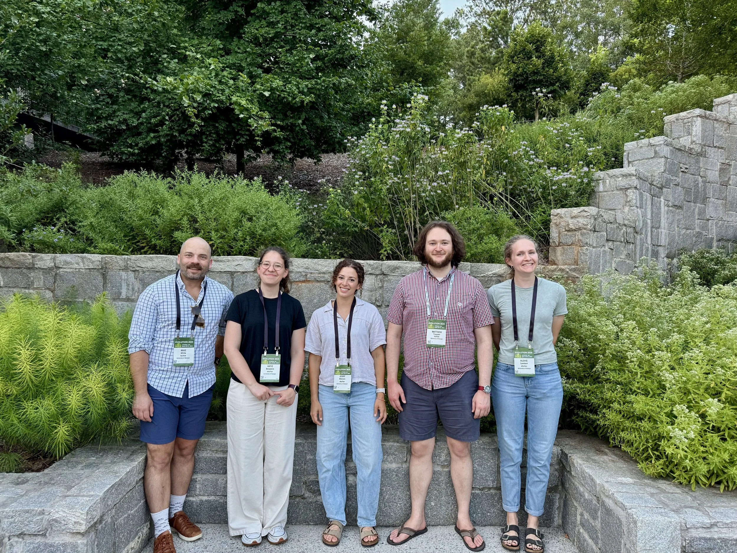 Lab group photo at the Evolution meeting.