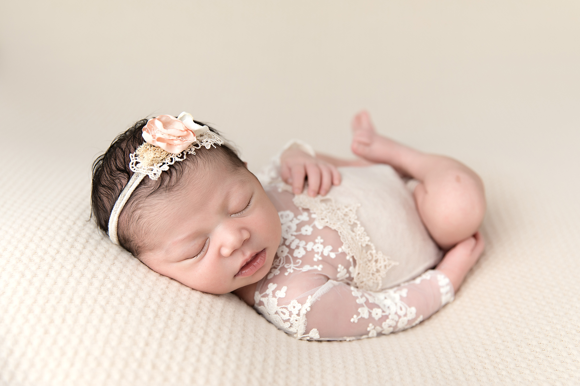langley-abbotsford-newborn-photographer-lace.jpg