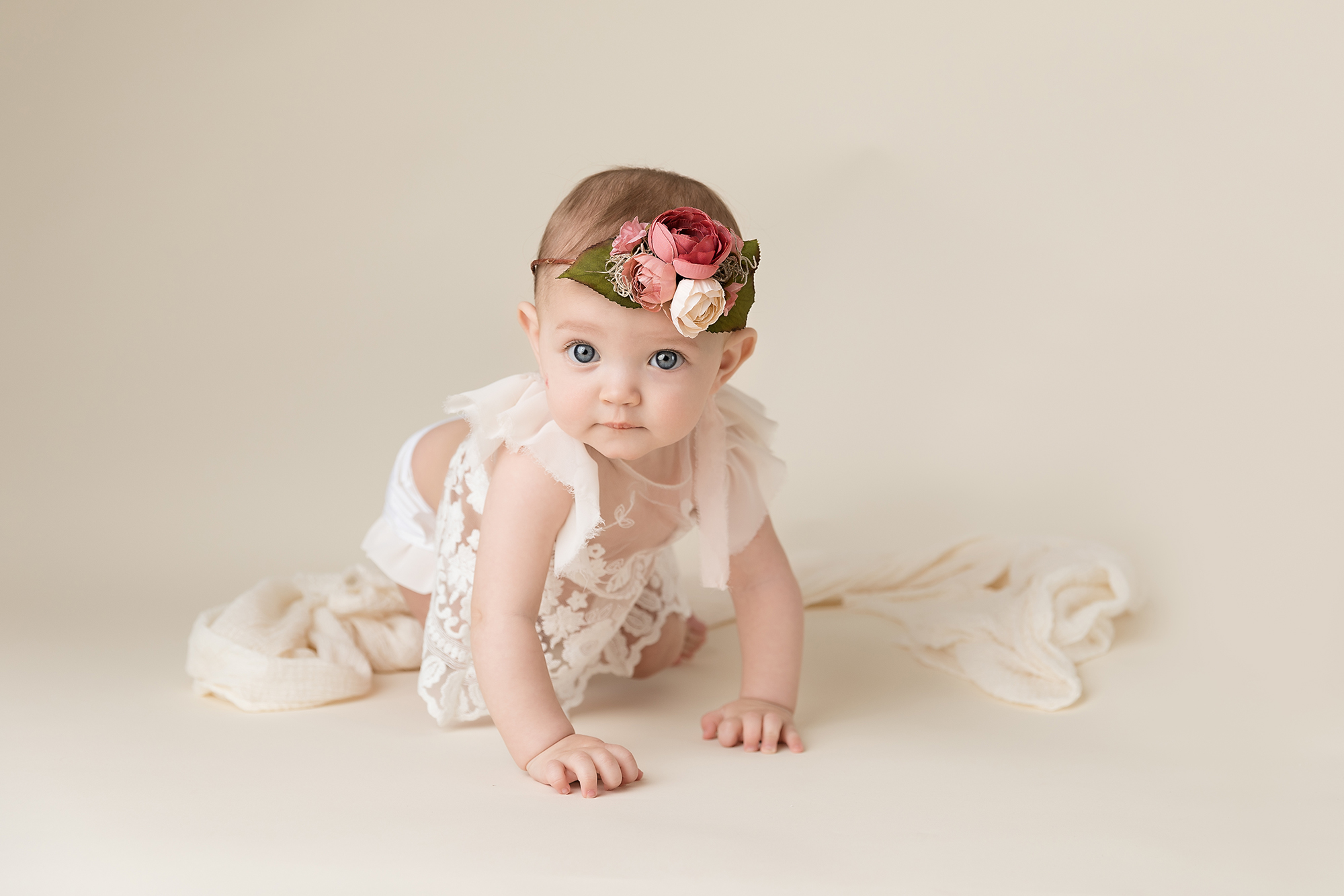 langley-baby-girl-photographer-floral.jpg