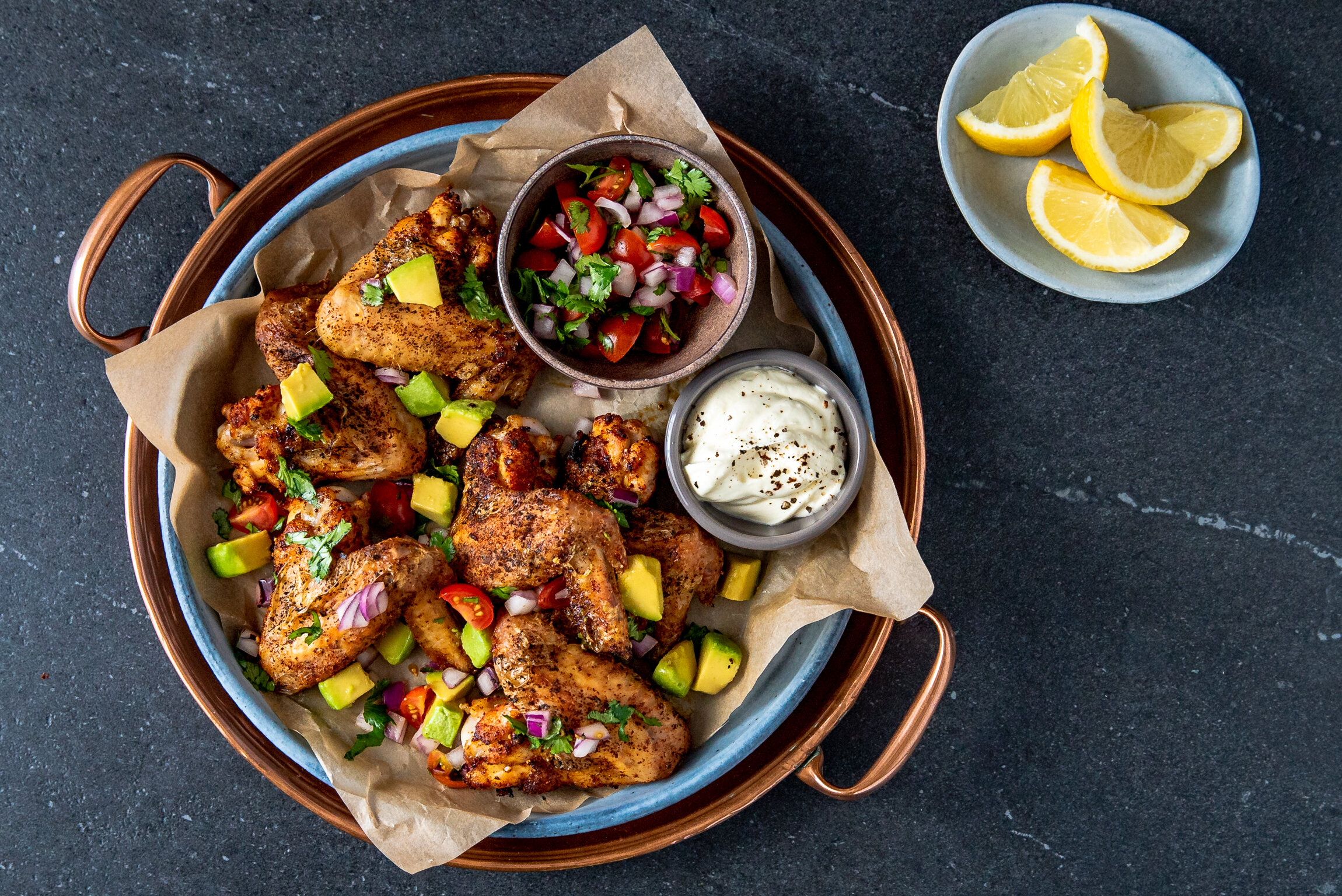 Hot Wings with Salsa
