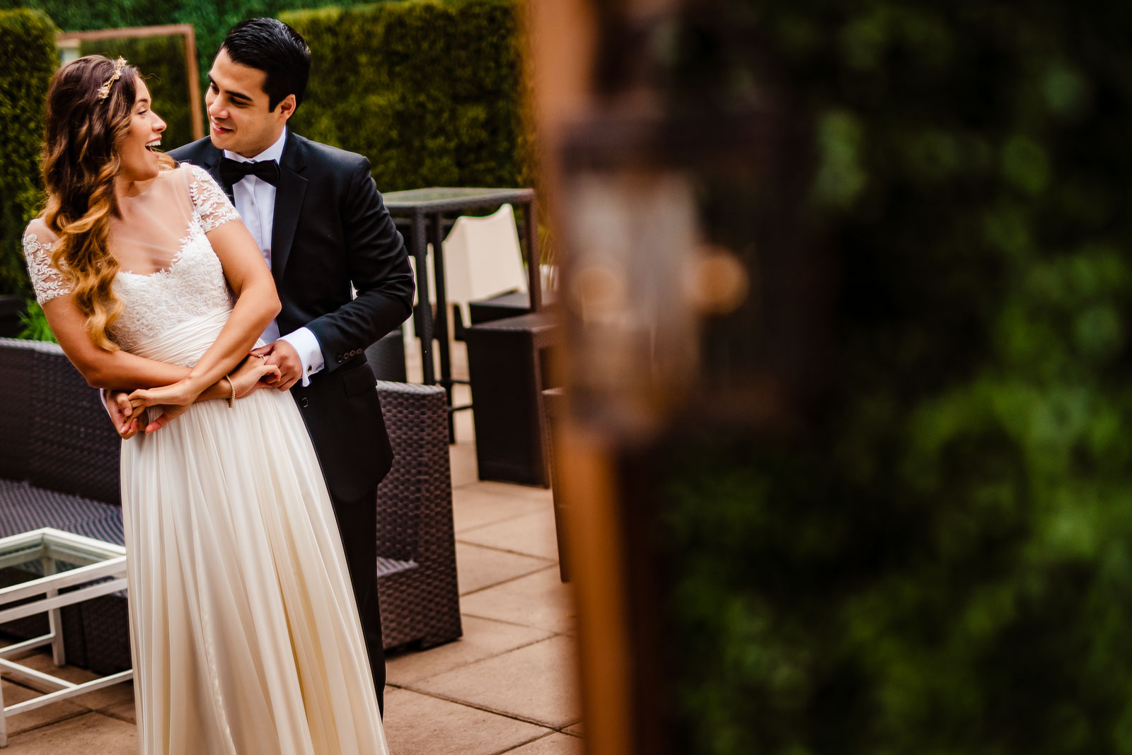 Bride and groon mirror portrait