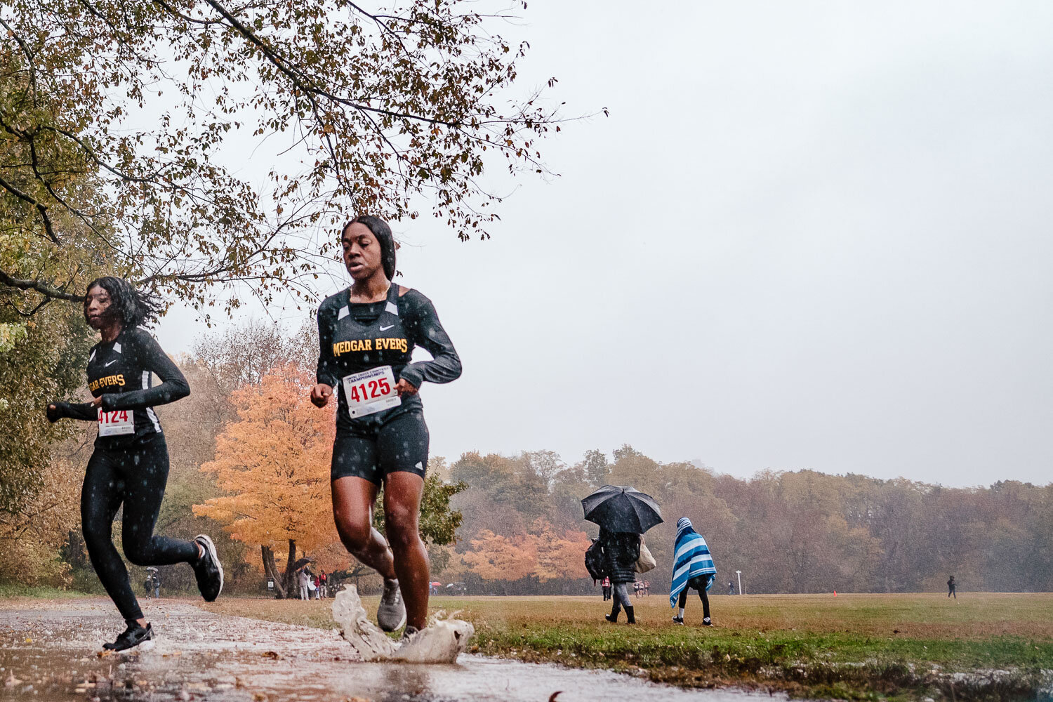 Medgar Evers runners during CUNYAC Championship race at van cortlandt park