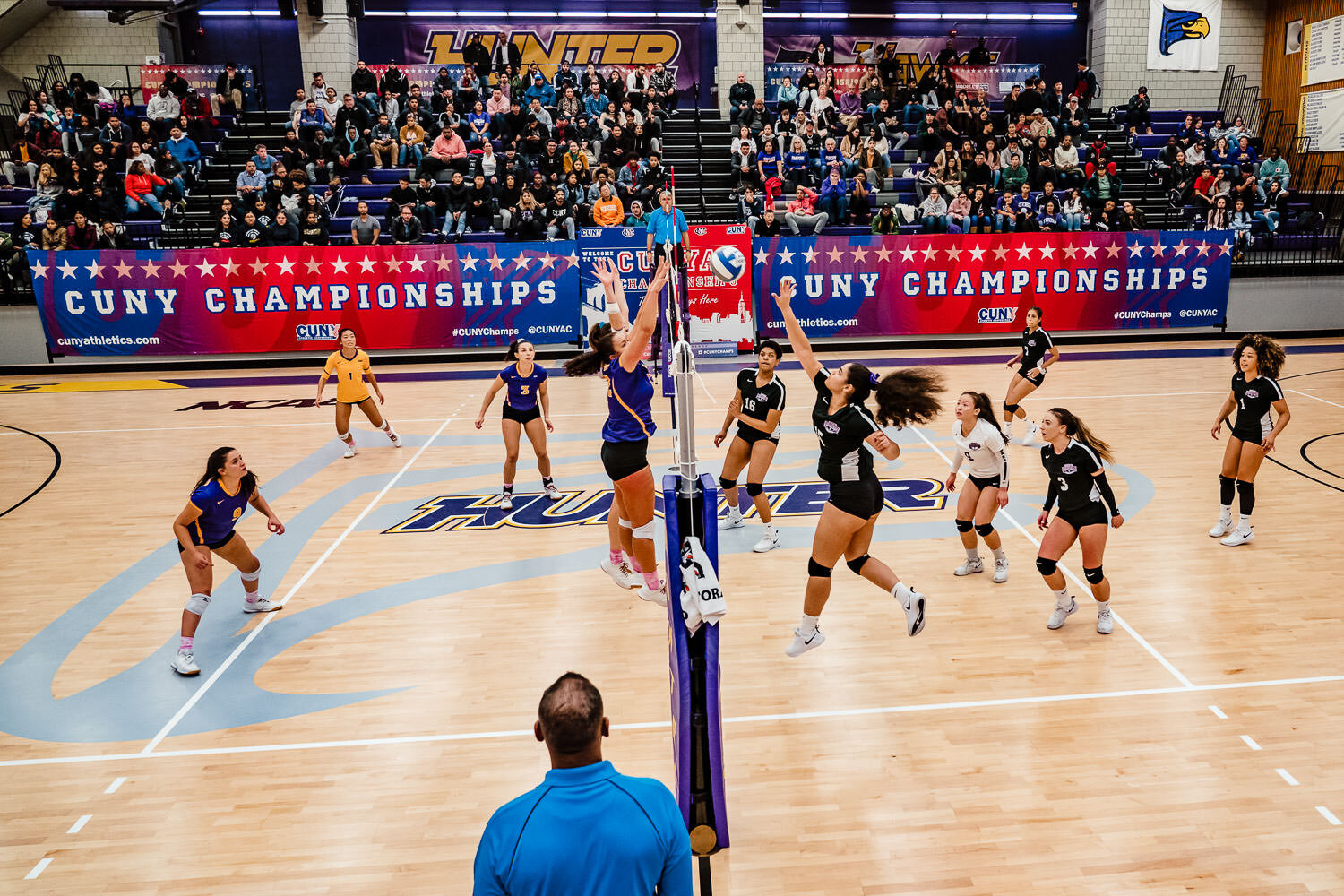 CCNY vs Hunter College in semi final game of CUNYAC Volleyball Championship