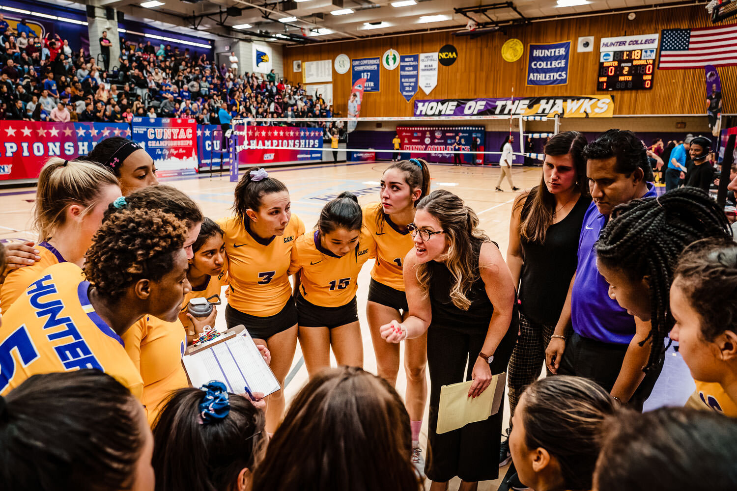 Hunter vs Brooklyn College final game of CUNYAC Volleyball Championship