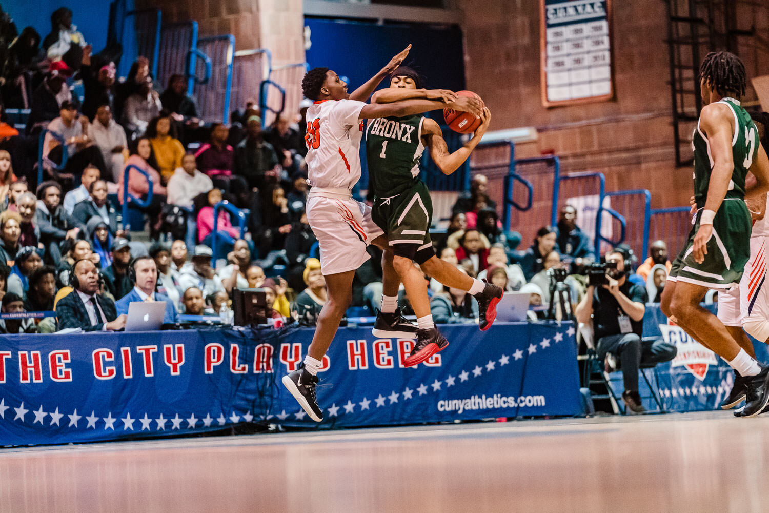 College Mens Baskebtall CUNY Athletics Conference Hostos vs Bronx