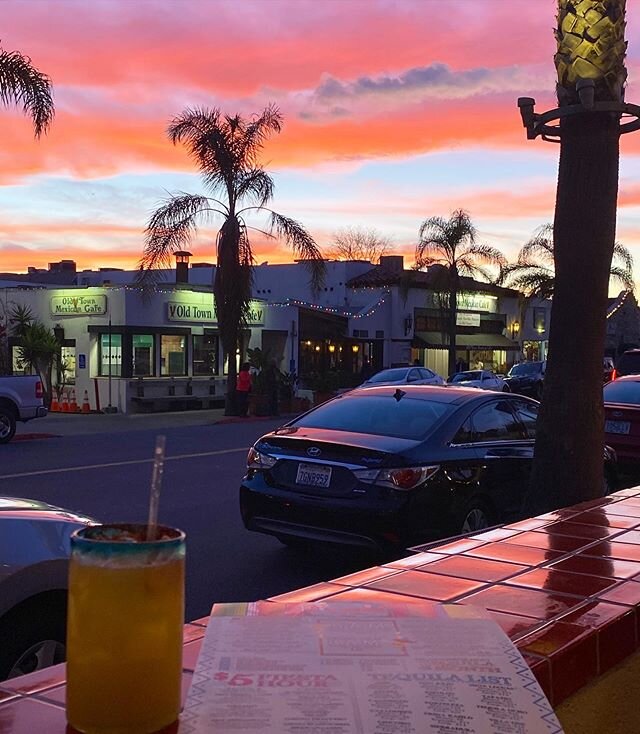 Love the sunsets from our patio 🌅 
Come enjoy our $5 Happy Hour 3-6pm all weekend long!
.
.
.
📸: @joniperriconi 
#foodlover #foodiesofinstagram #dailyfoodfeed #instafood #mysdmdish #foodgawker ##eatsandiego #youstayhungrysd #youstaythirstysd #sdfoo