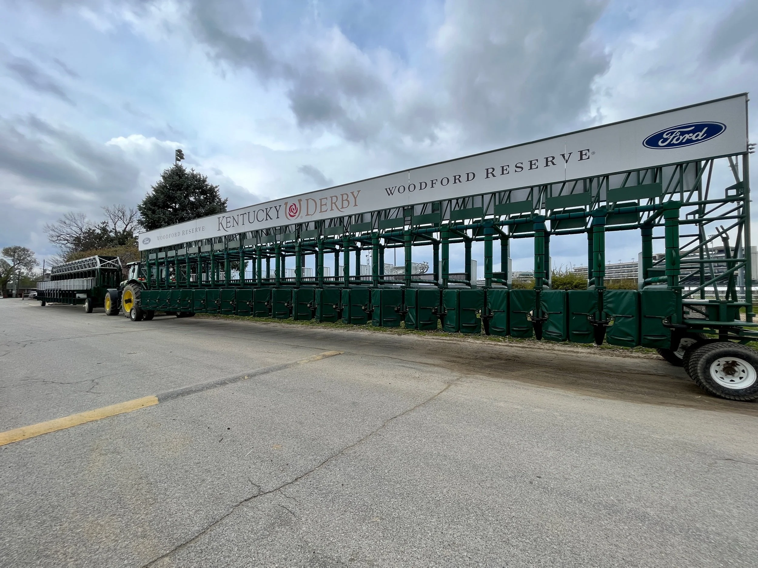  The 20 horse starting line. All other horse races in America have 14 horses. 