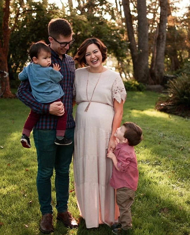 Sneak peek for the Austins! I had so much fun hanging out with our good family friends and we can.not.wait to meet their new baby in just a few weeks!!
.⁠
.⁠
.⁠
.⁠
#eugenefamilyphotographer #eugenematernity #eugenematernityphotography #bellypose #new