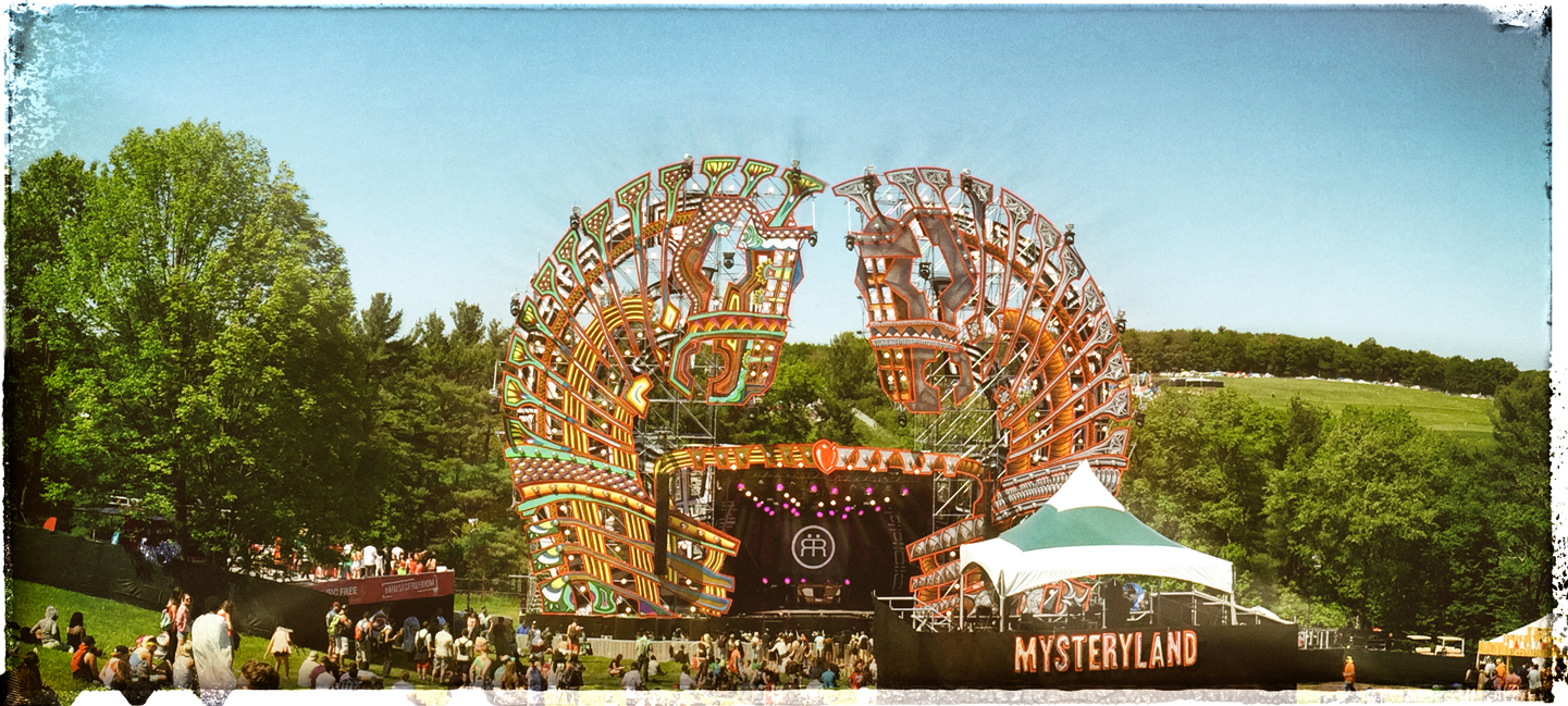 Mysteryland_Logo_Stage_FromFar_Color1.jpg