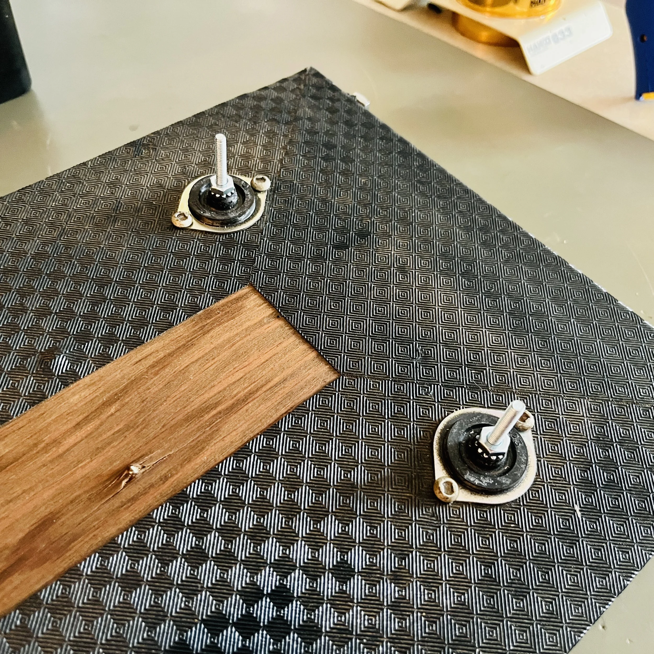 Fliptop Lid/Shock-Mounts After - 2