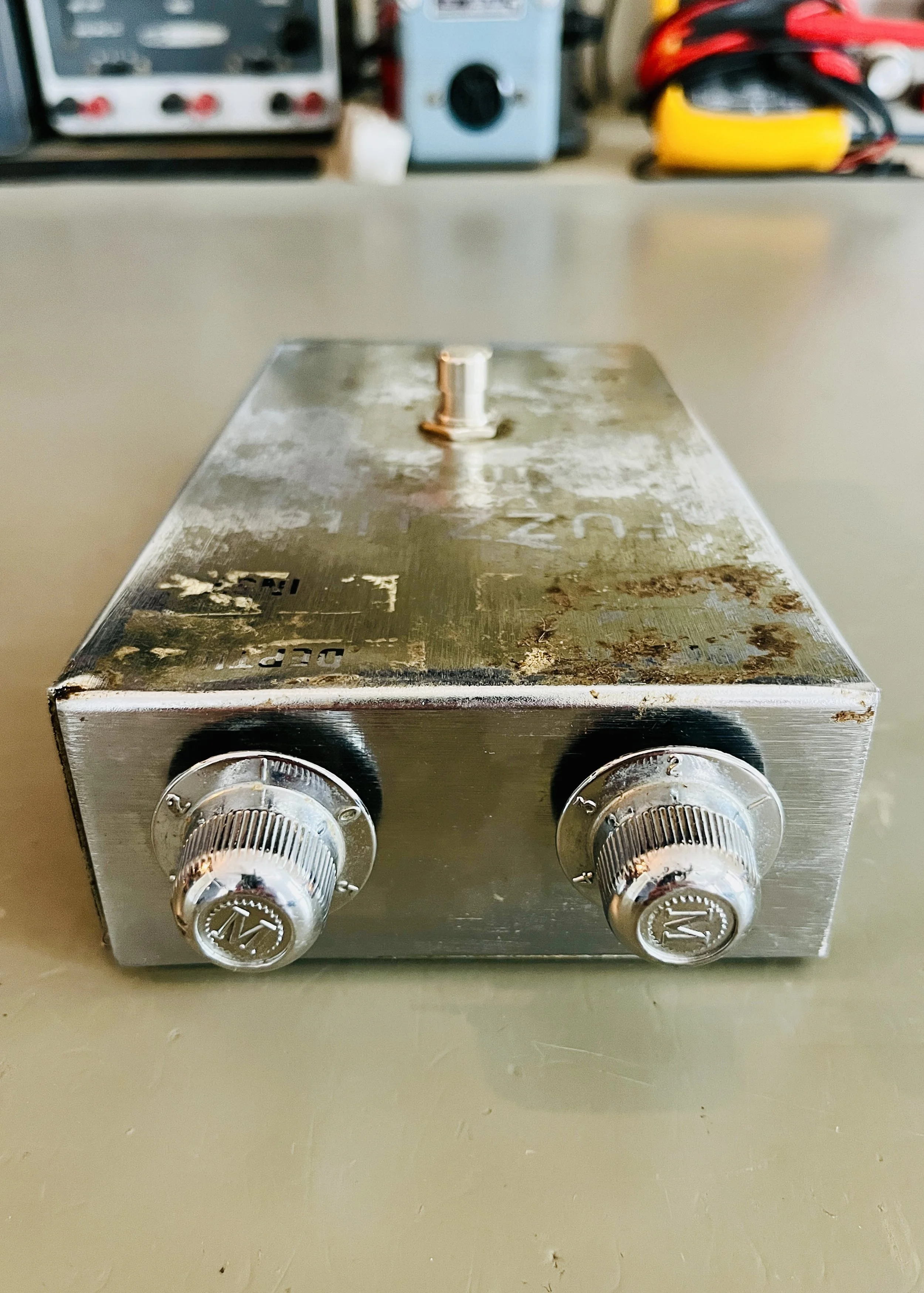 Top View/Pots + Knobs