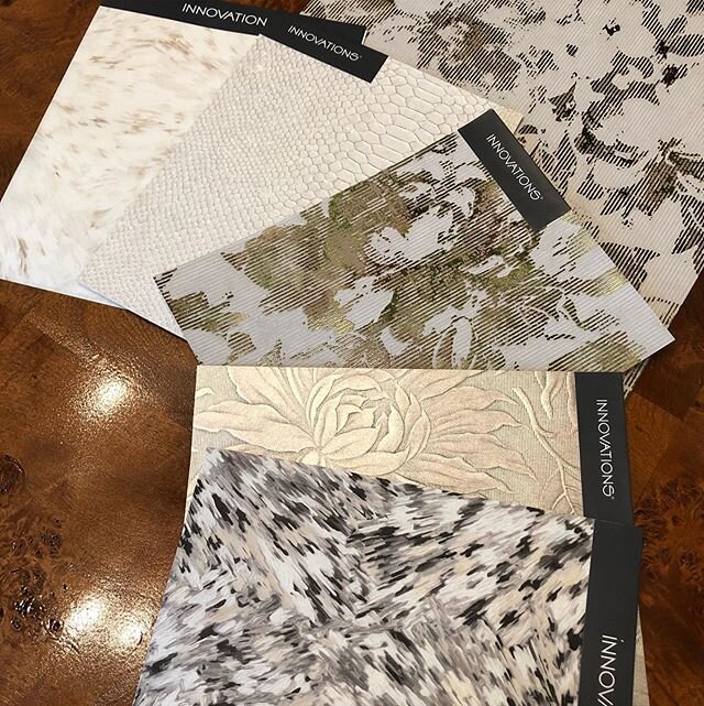 Oh hello new collection!! Obsessed!! @innovationsusa #wallpaper #tothetrade #nola #interiordesign #louisiana #mississippi #mobilealabama