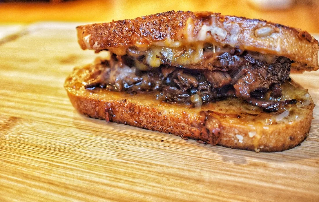 If you feel this might be too heavy for your, we recommend just toasting your bread without butter and using half the amount of cheese.