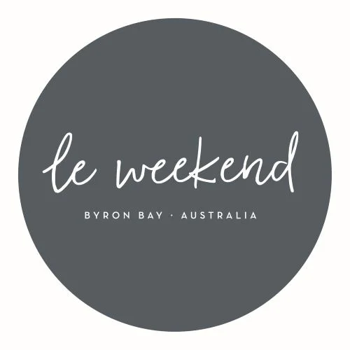 Le Weekend Logo FINAL-CMYK-Teal circle reverse_small.jpg