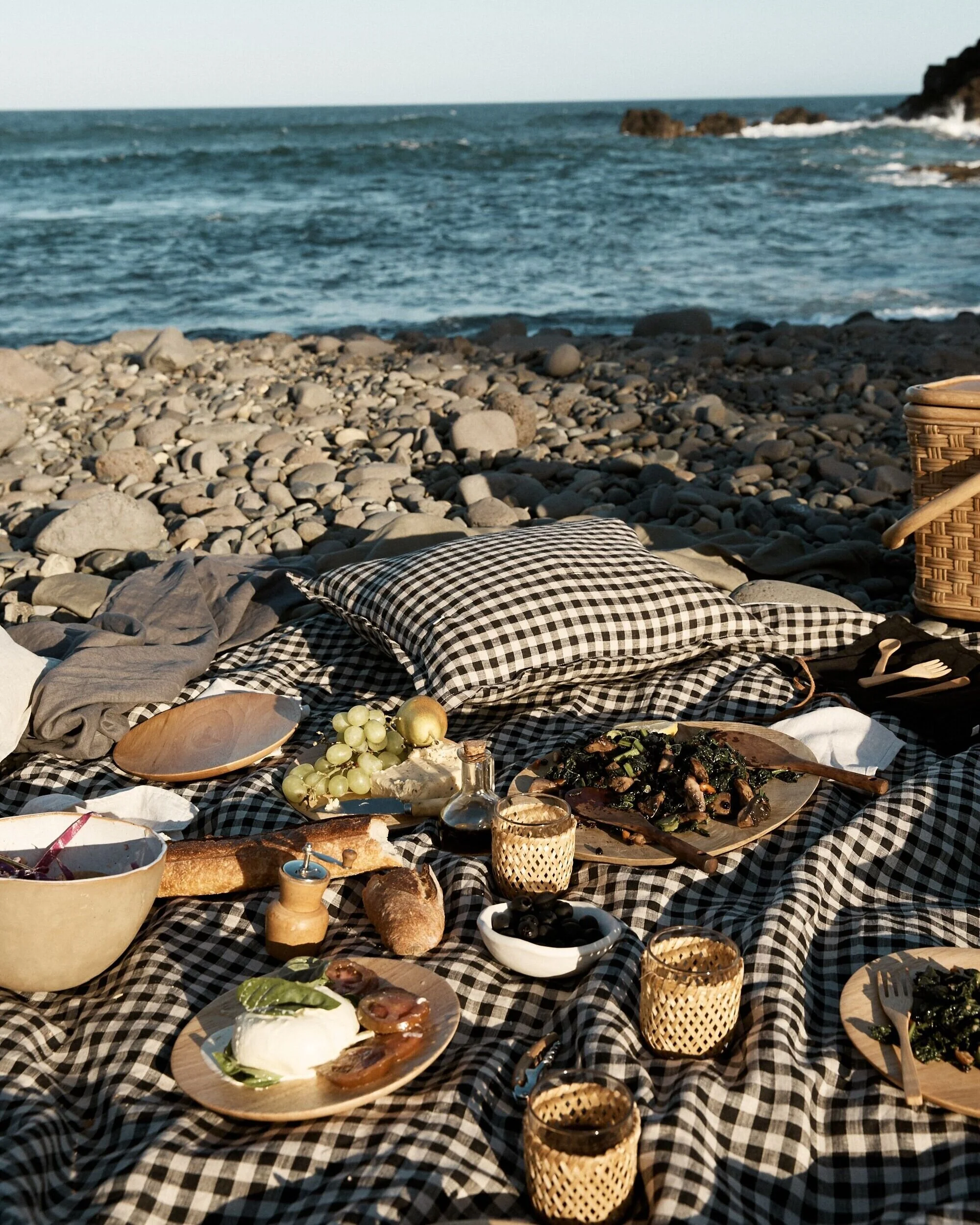Linen+Picnic+Rug+4.jpg