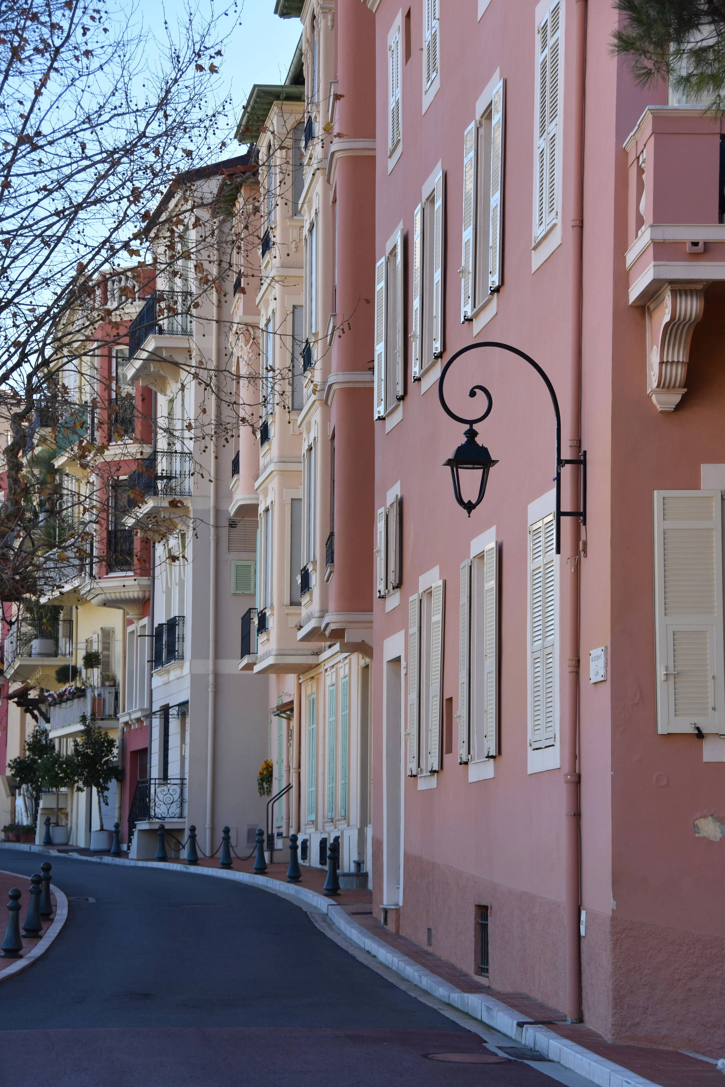  Colorful houses along the shore in Monaco (January 12, 2020) 